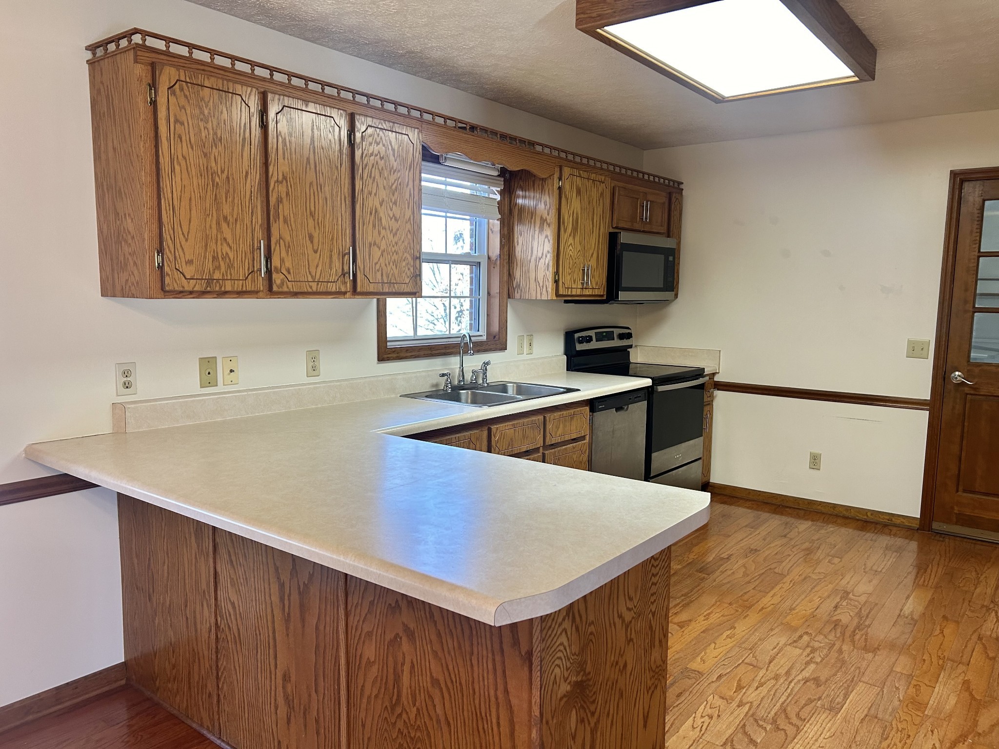 23 River Bluff Drive East