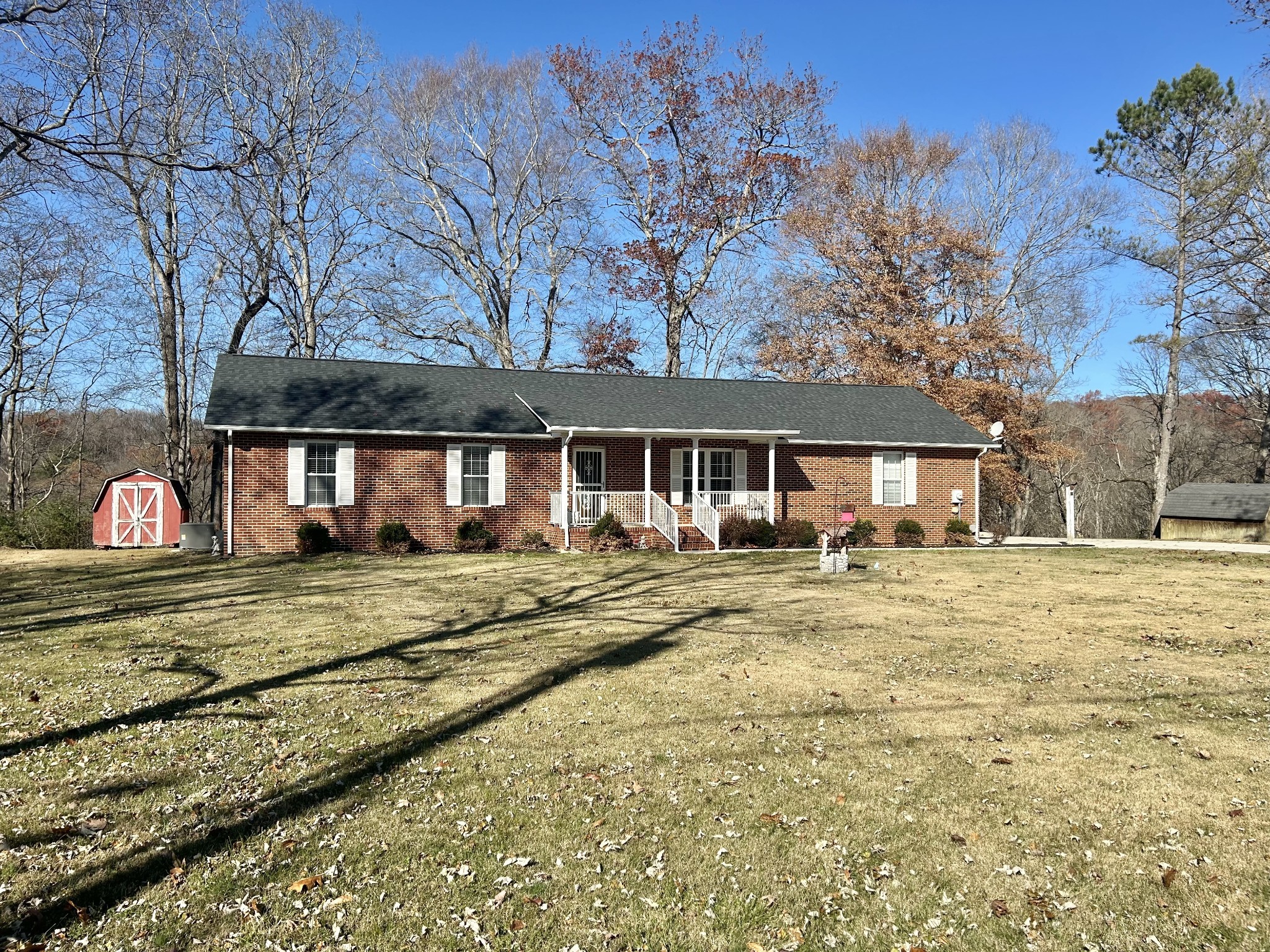 23 River Bluff Drive East