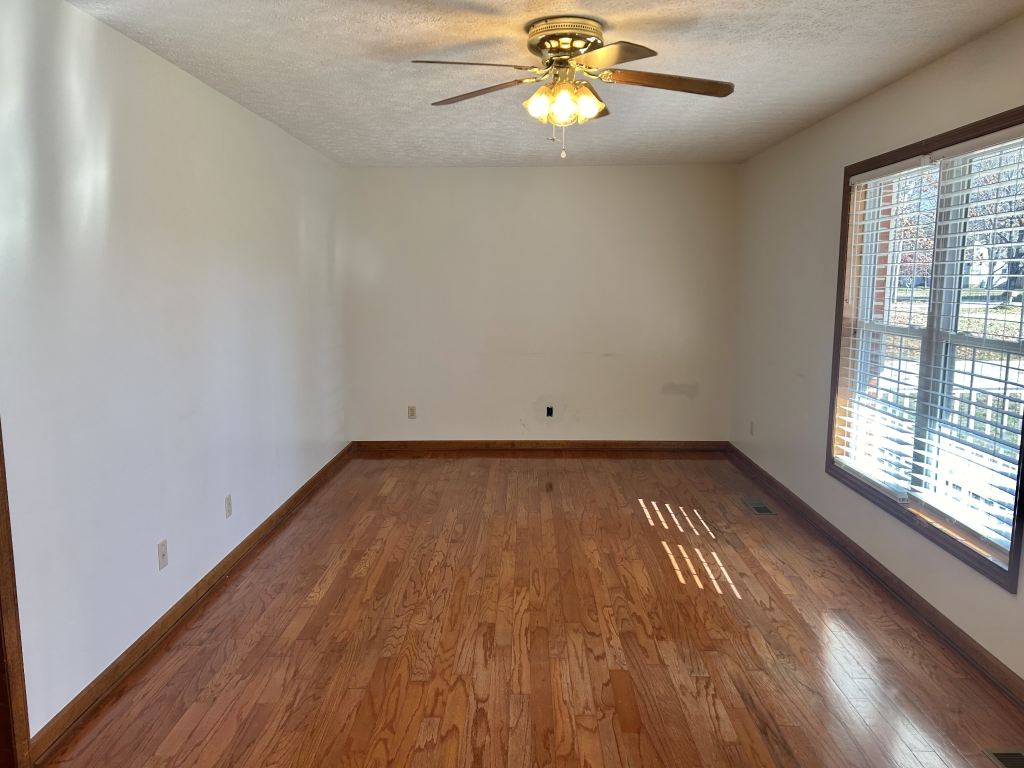 23 River Bluff Drive East