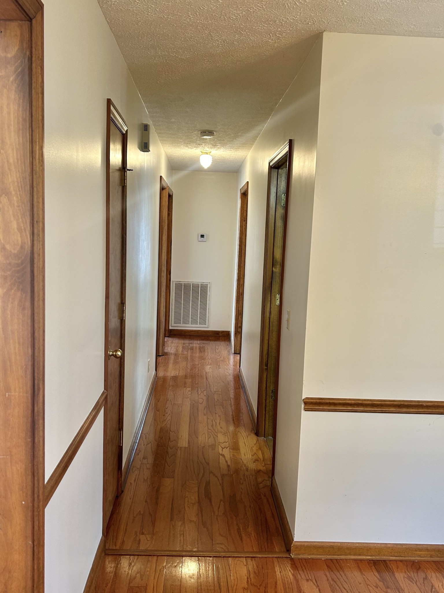 23 River Bluff Drive East