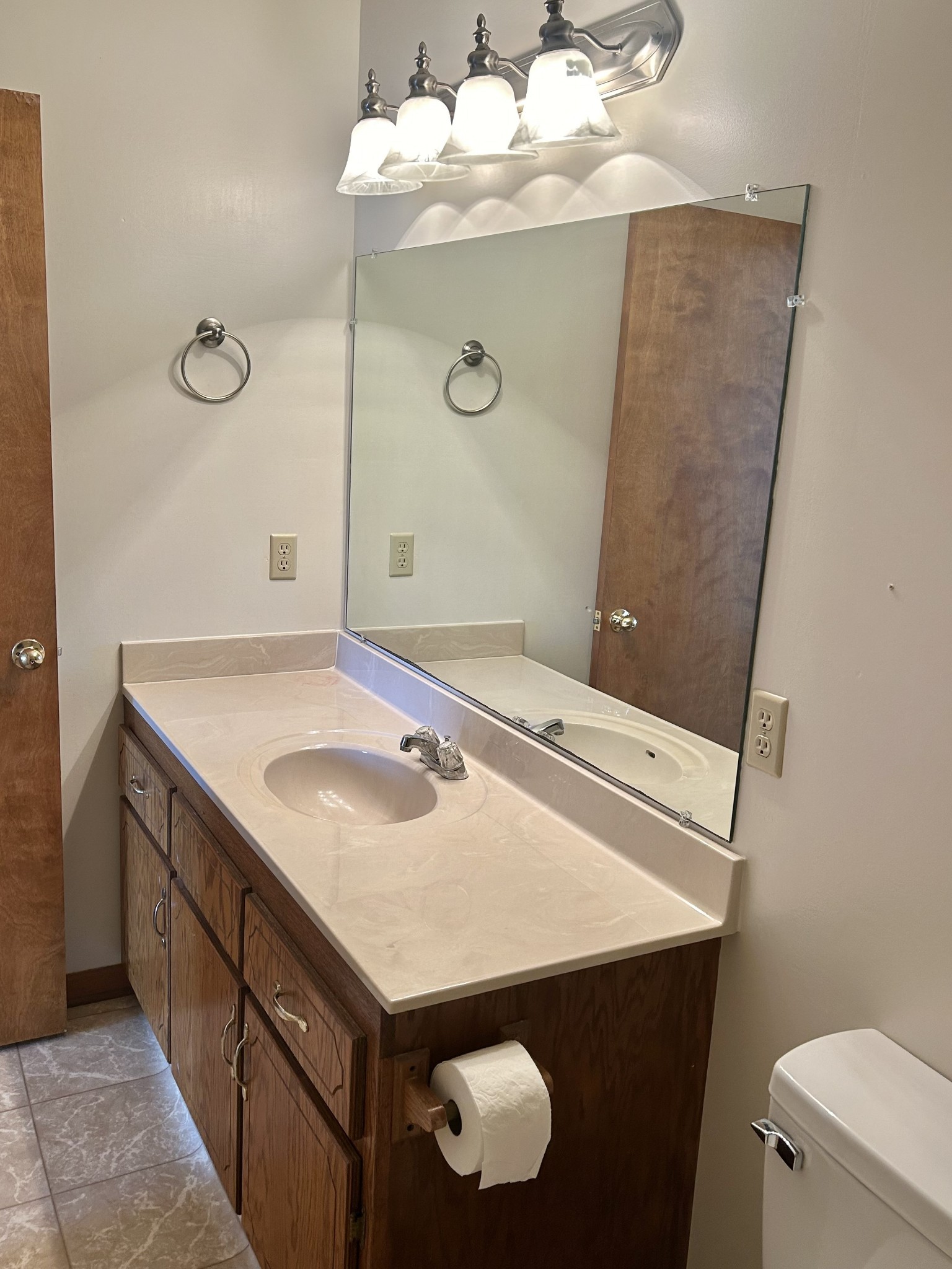 23 River Bluff Drive East