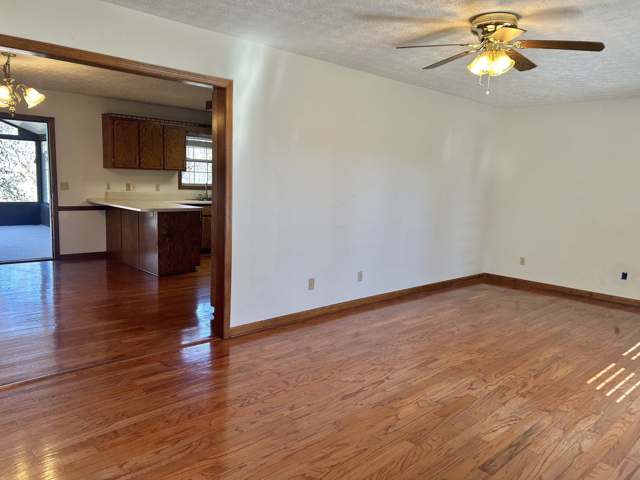 23 River Bluff Drive East