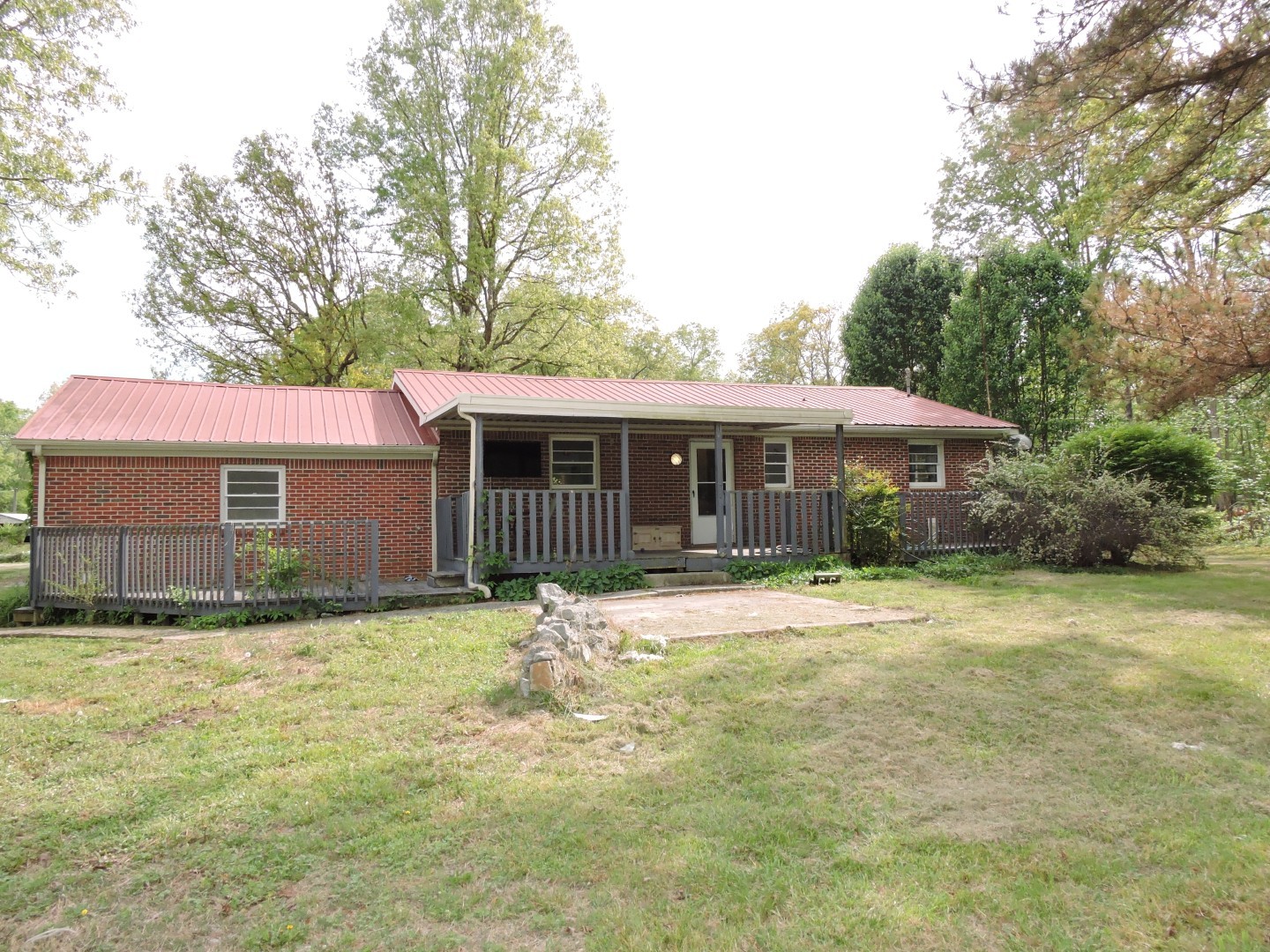 670 Sunset Cir
