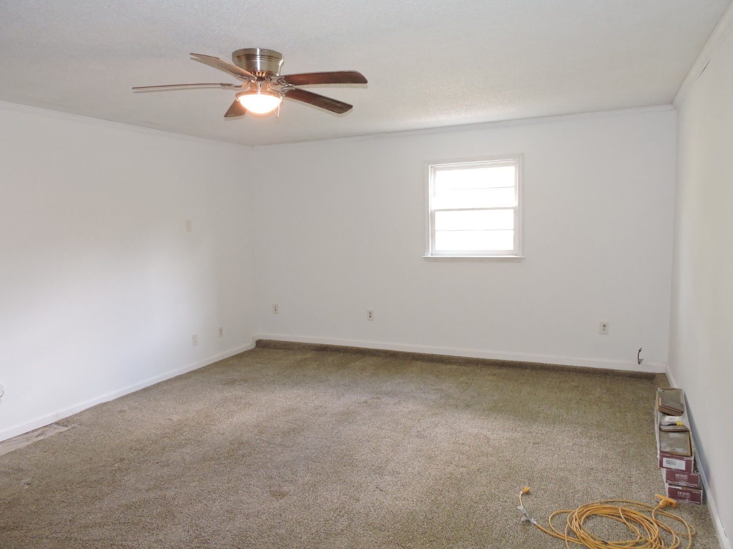 670 Sunset Cir