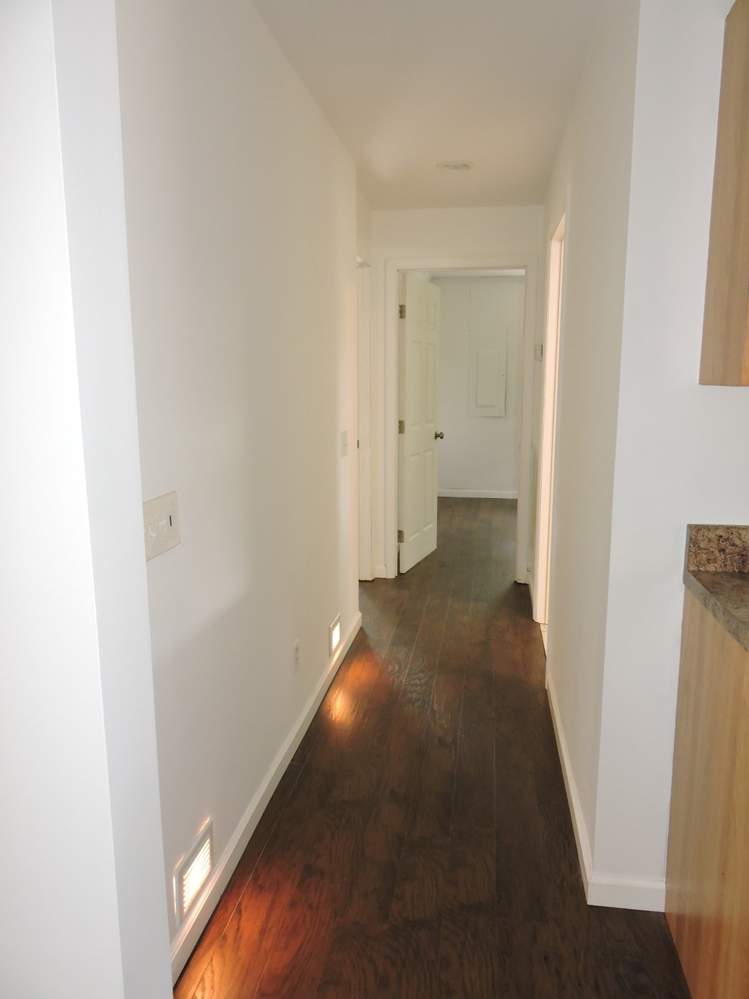 670 Sunset Cir