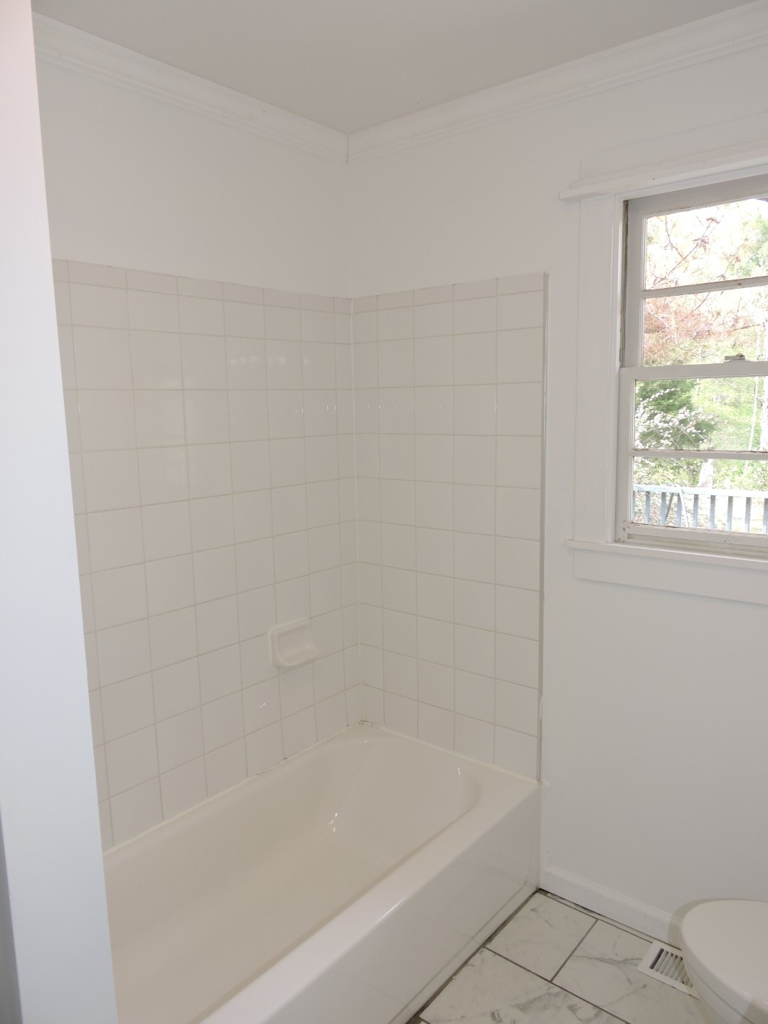 670 Sunset Cir