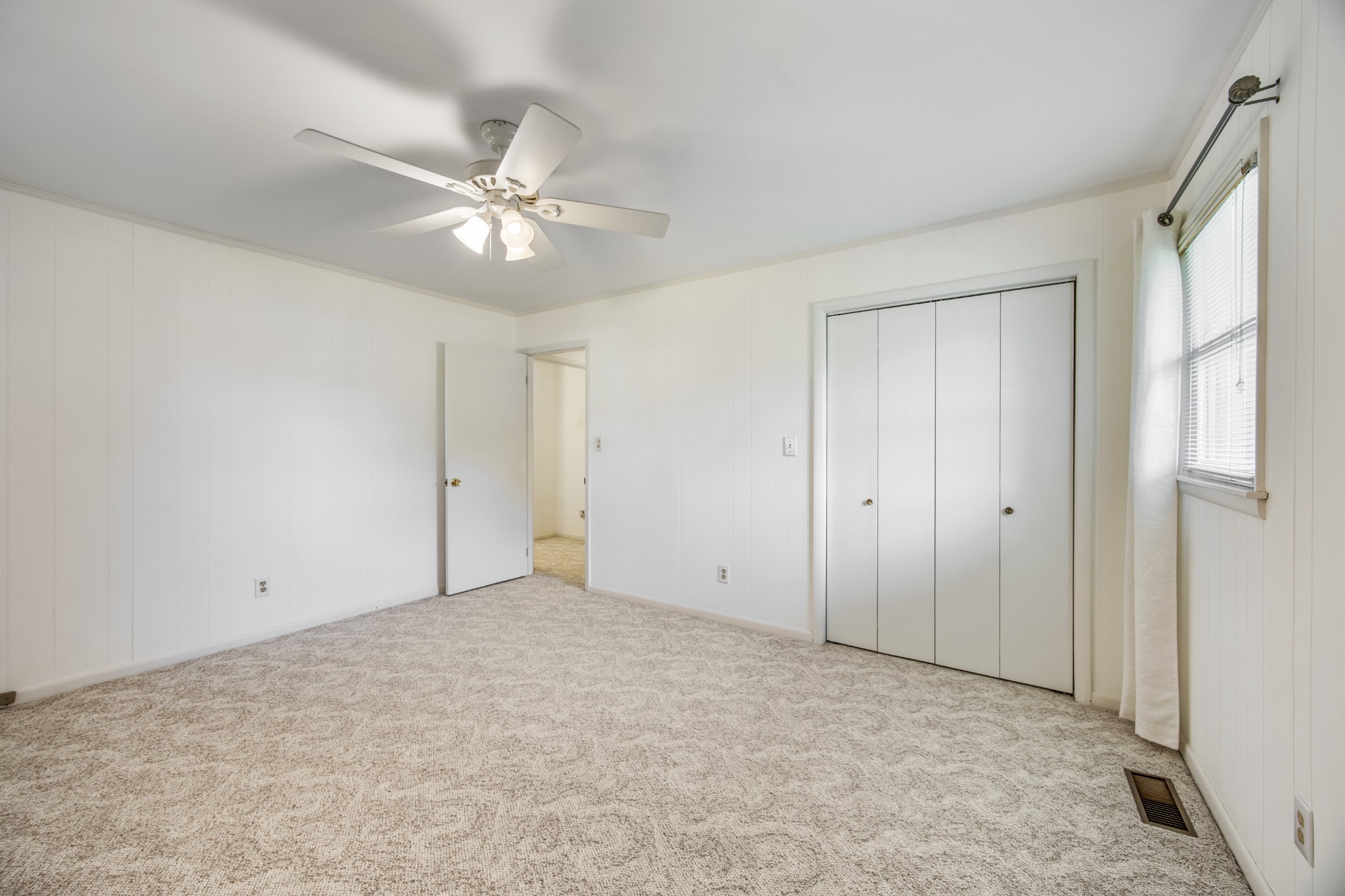 101 Iris St