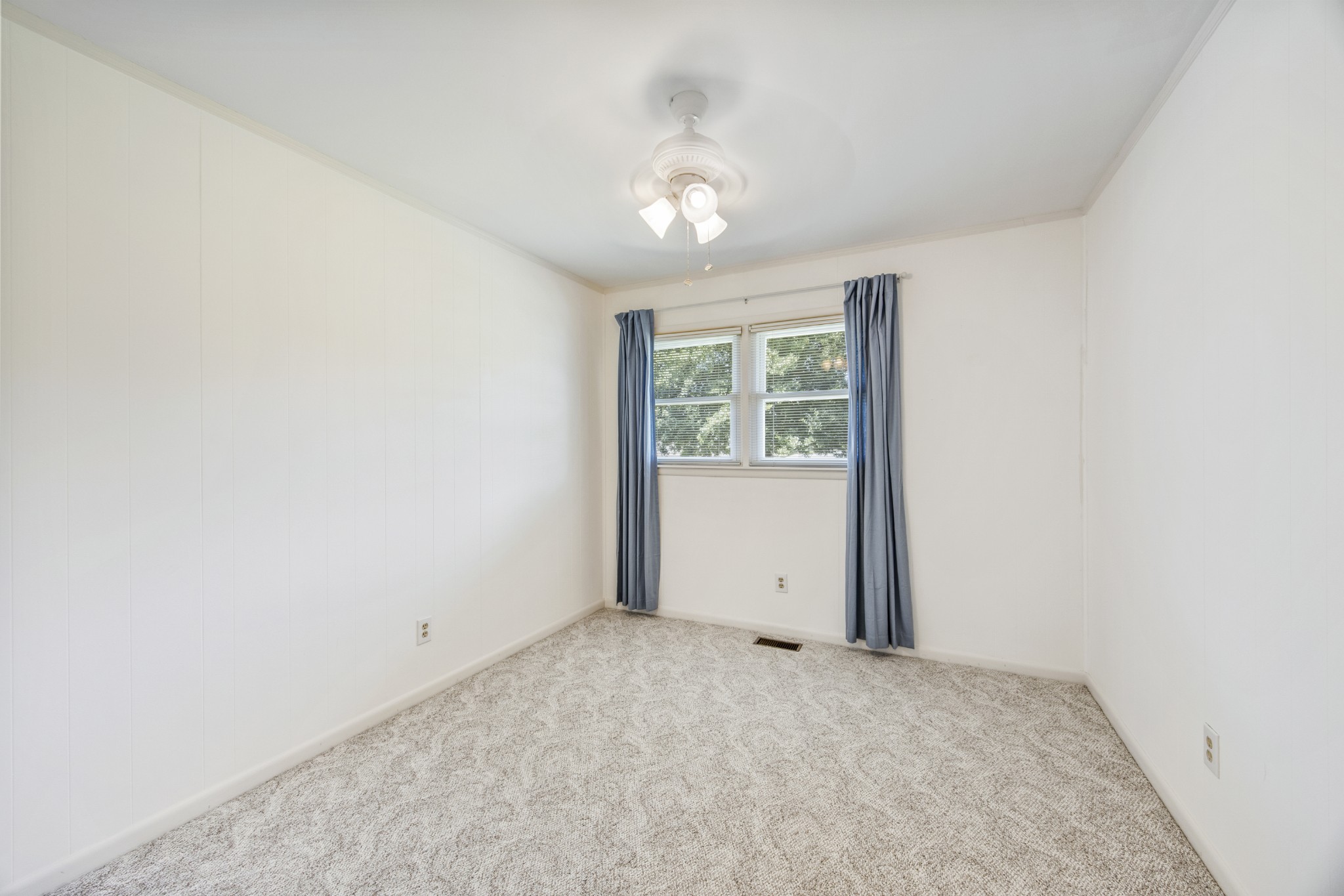 101 Iris St