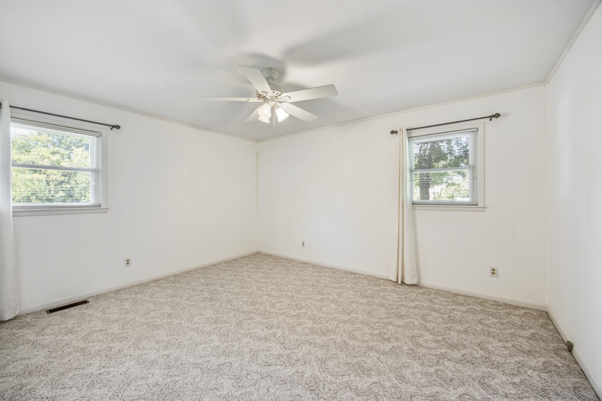 101 Iris St