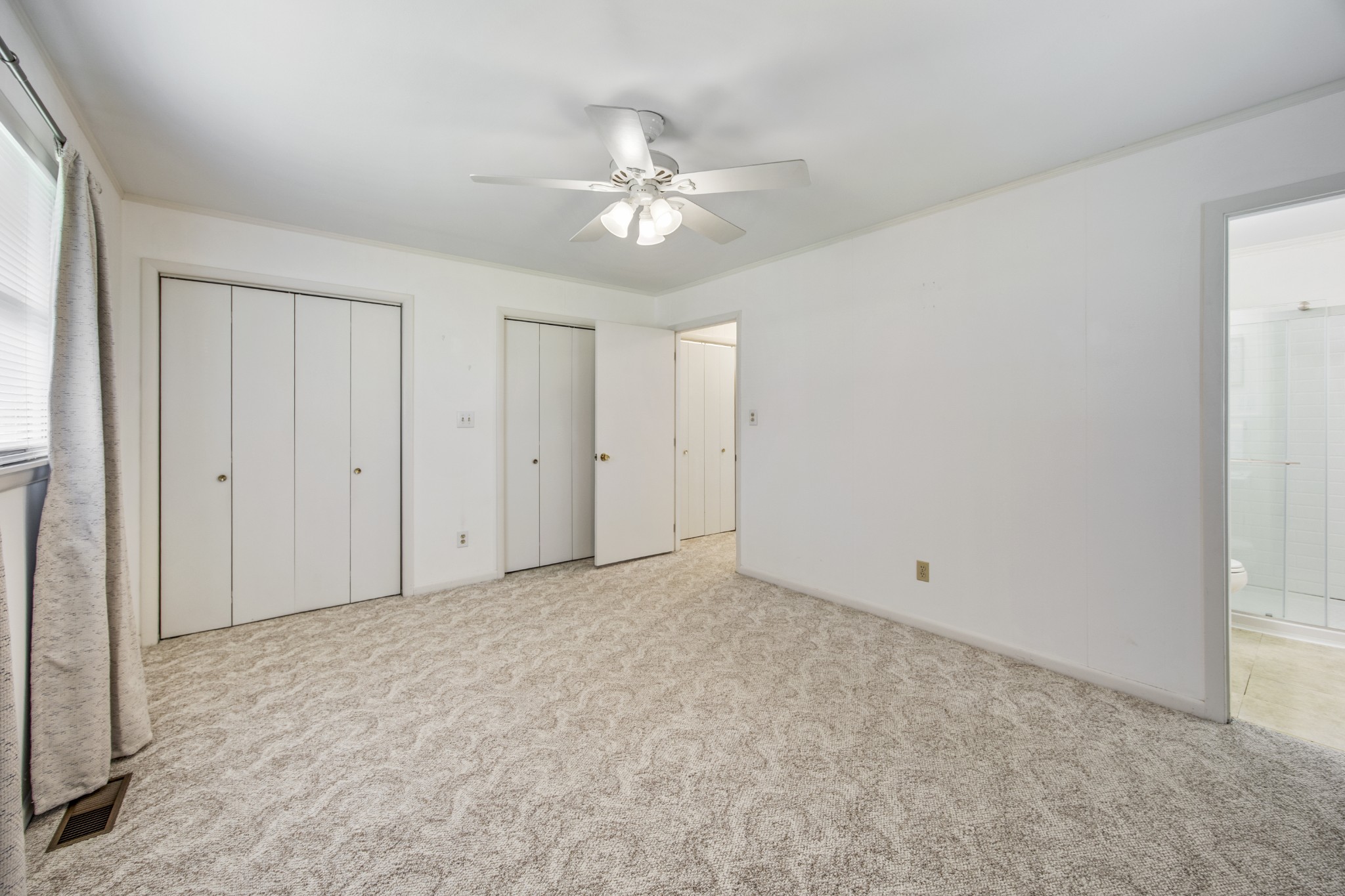 101 Iris St