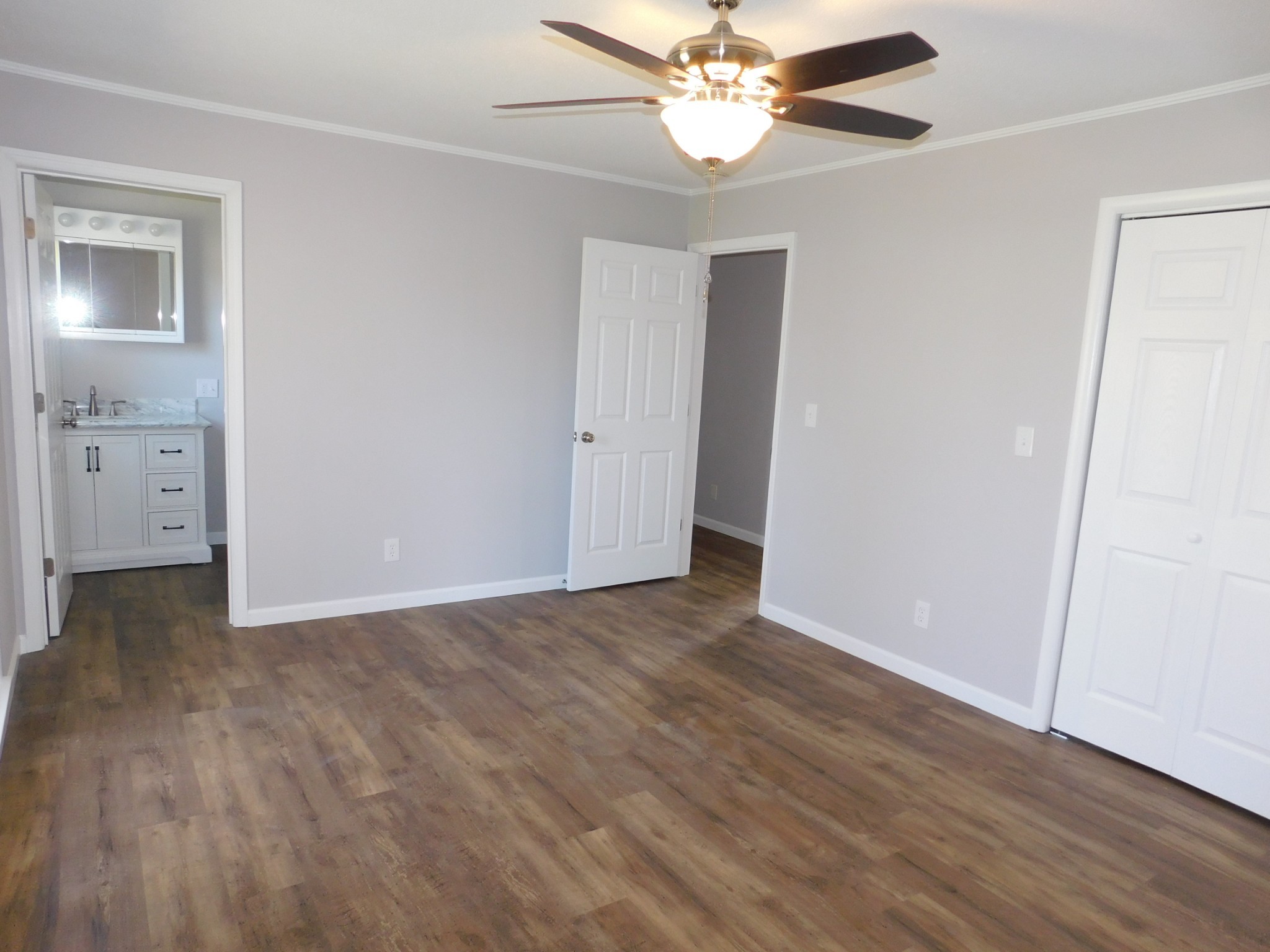 107 Glade Dr