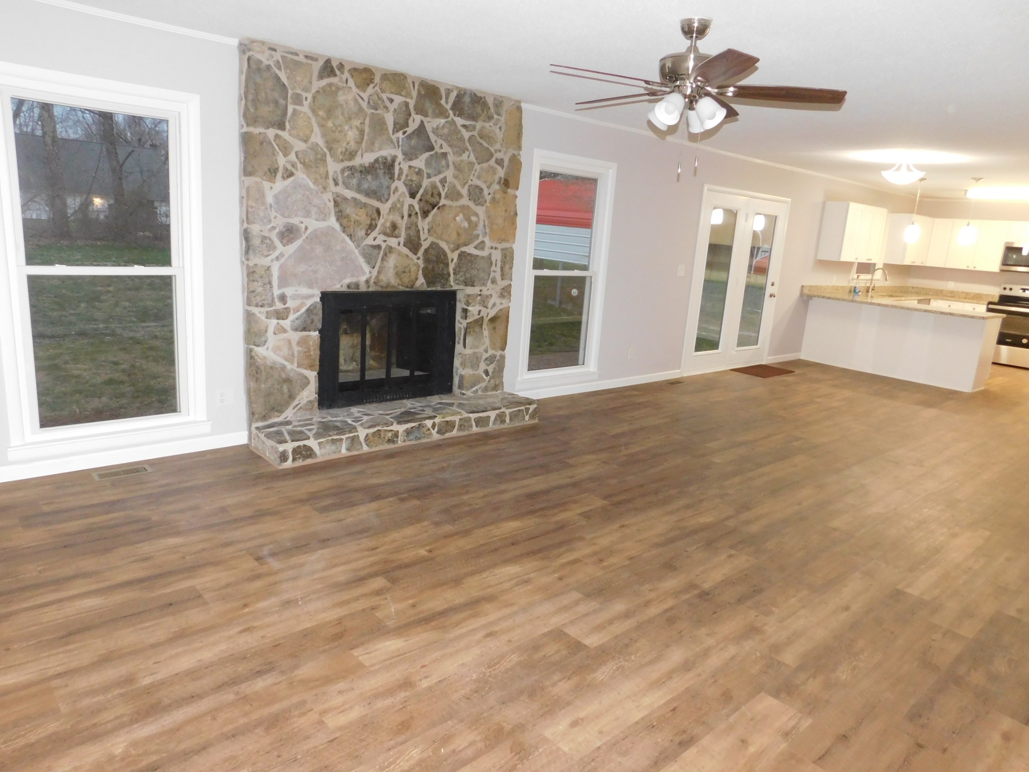 107 Glade Dr
