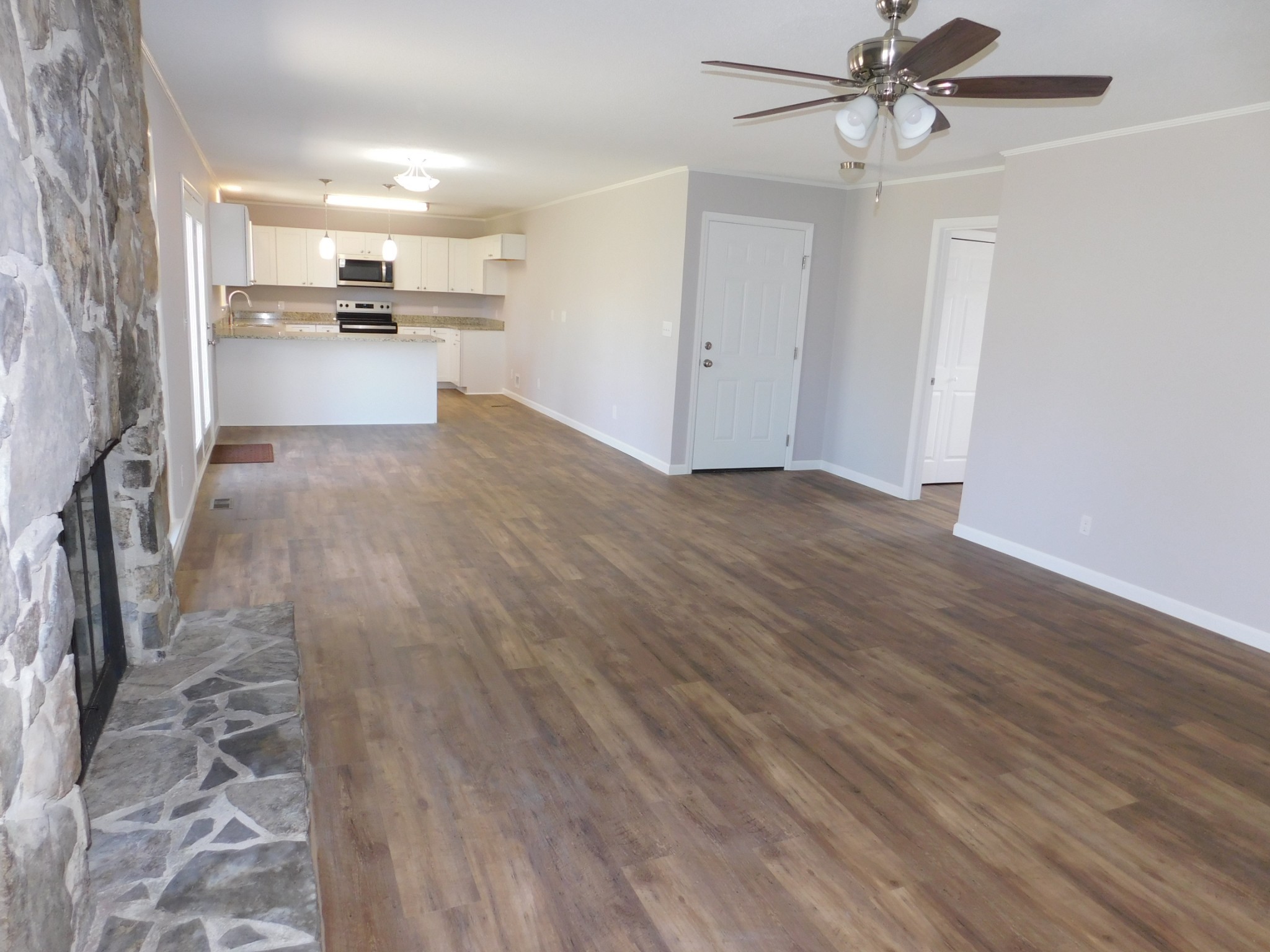 107 Glade Dr