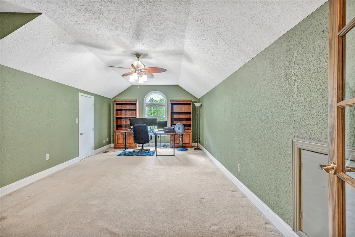 5384 Colony Rd