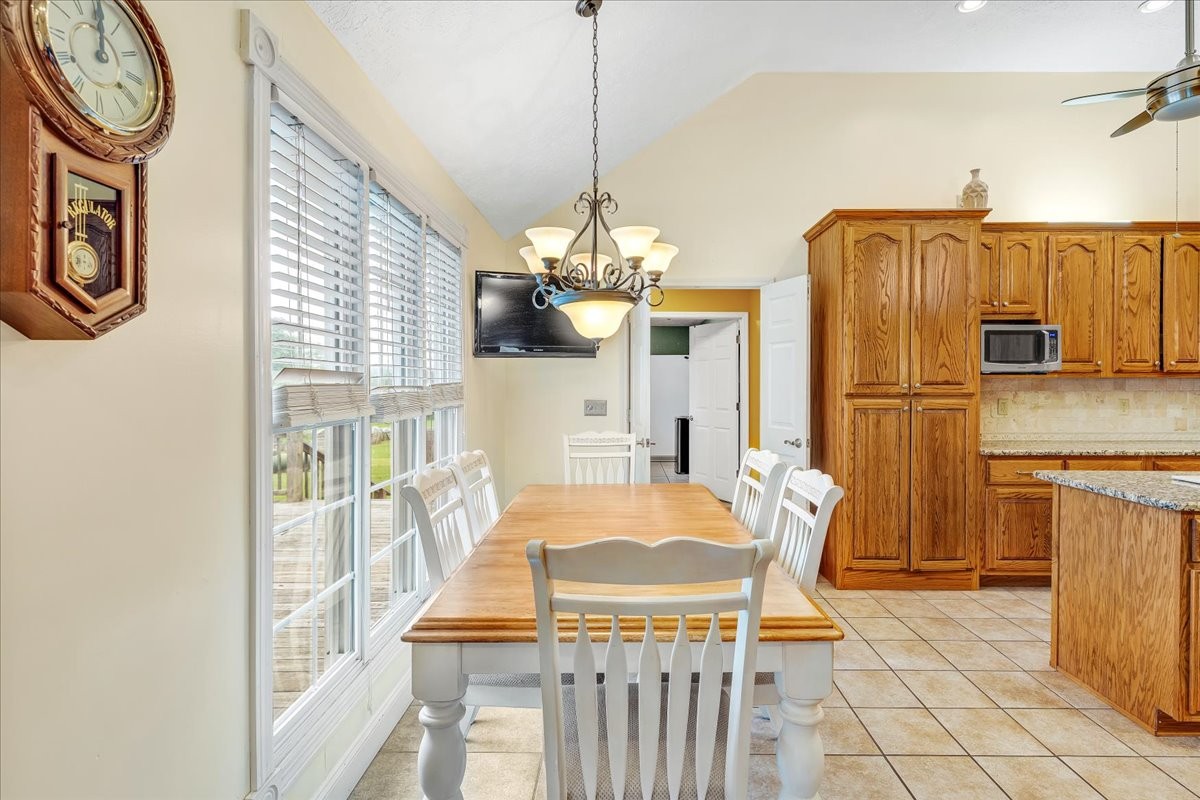 5384 Colony Rd