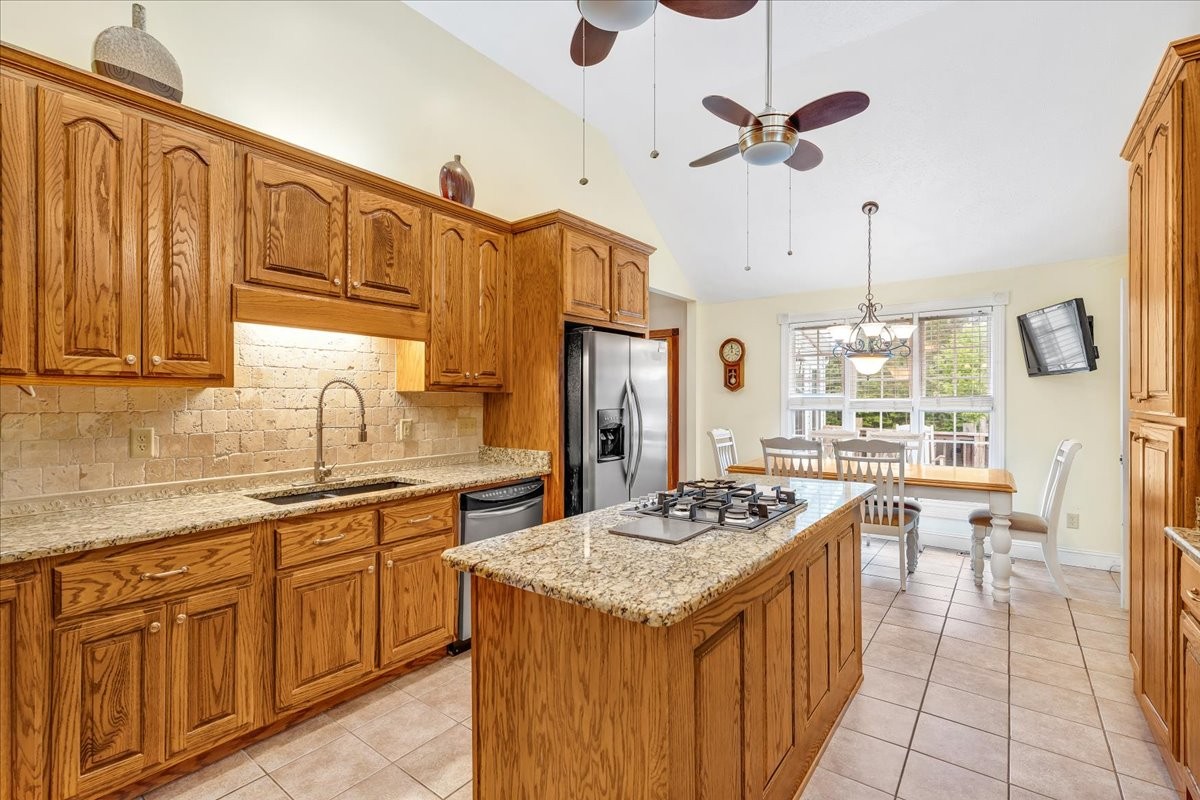 5384 Colony Rd