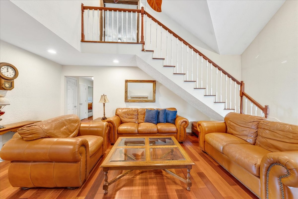 5384 Colony Rd