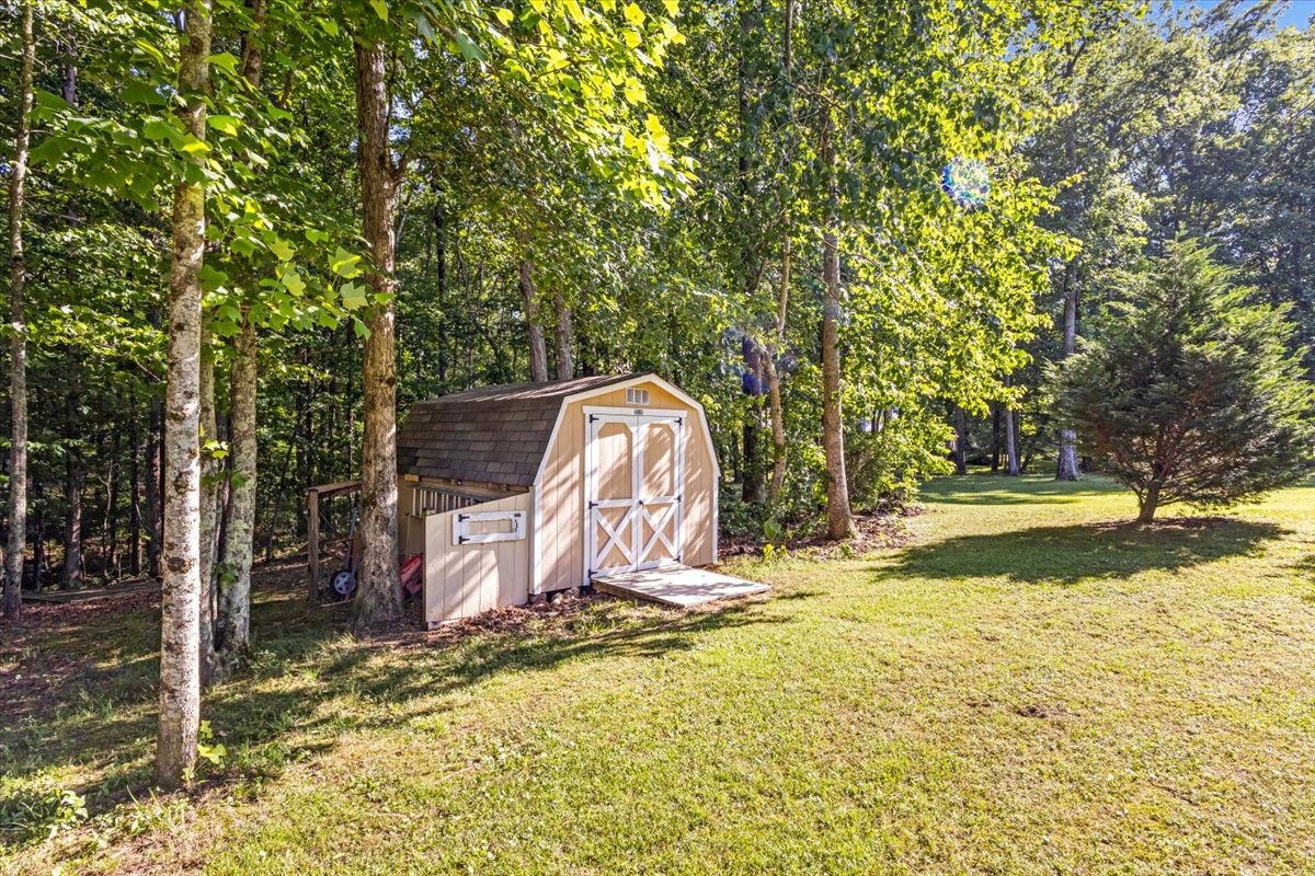 96 Caldwell Dr
