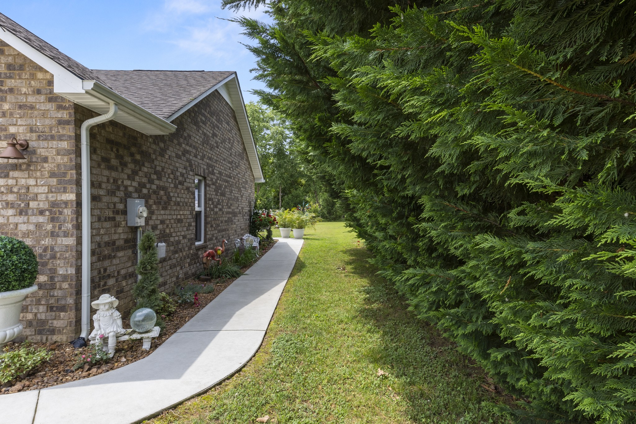 147 Crimson Dr