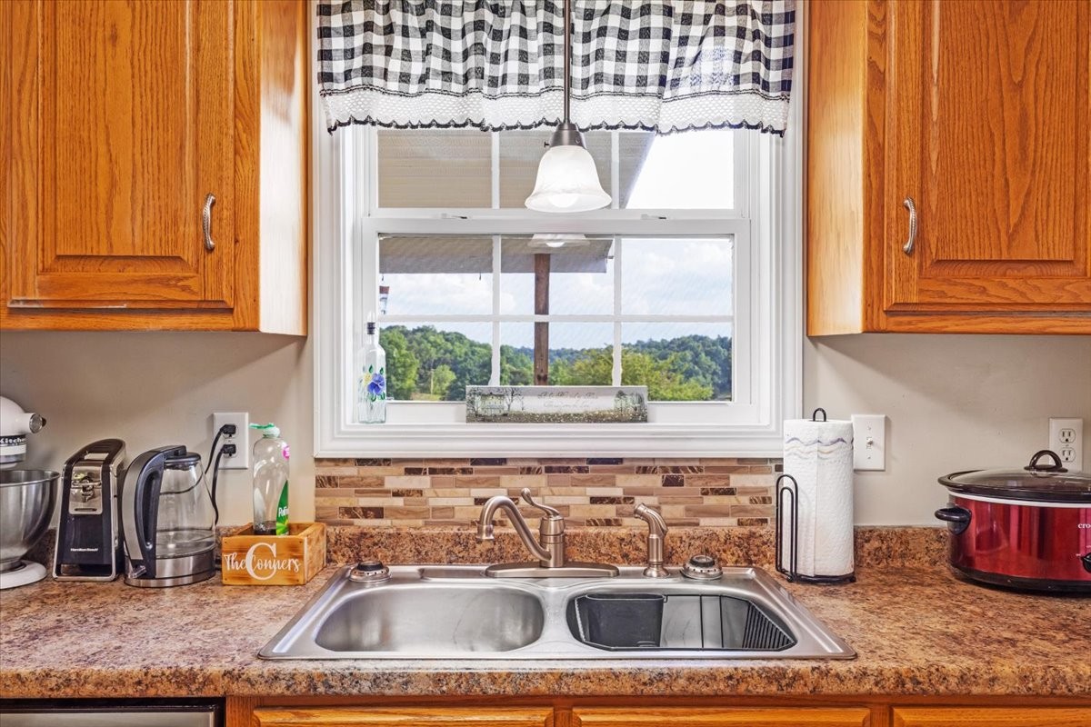 4190 Tanyard Hill Rd