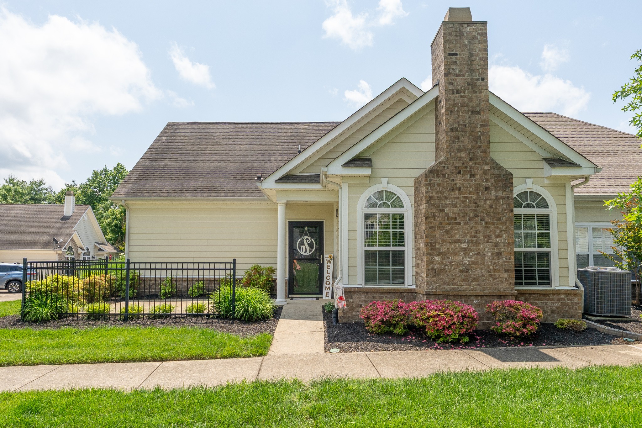 825 S Browns Ln Unit: 1904