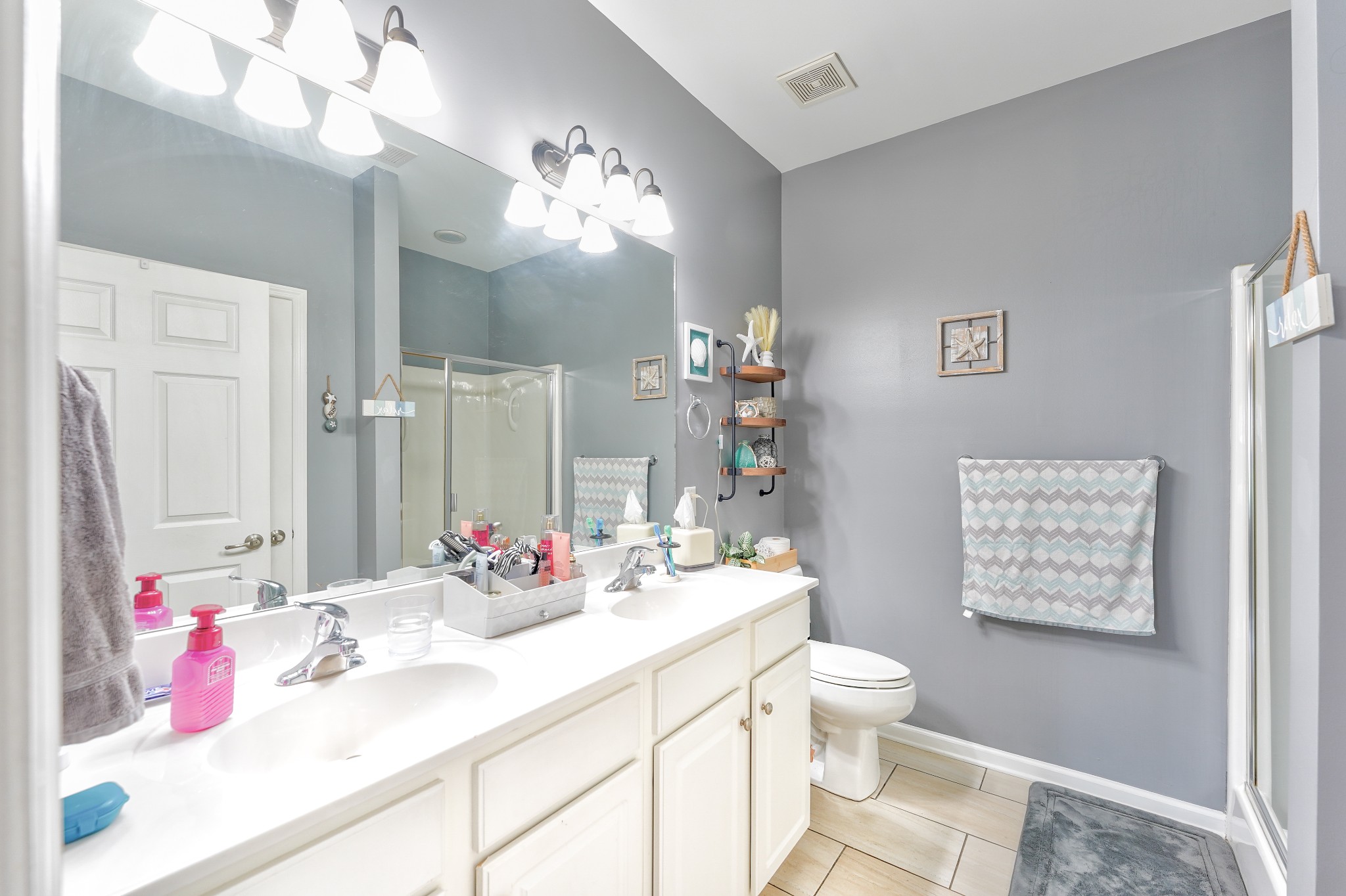 825 S Browns Ln Unit: 1904