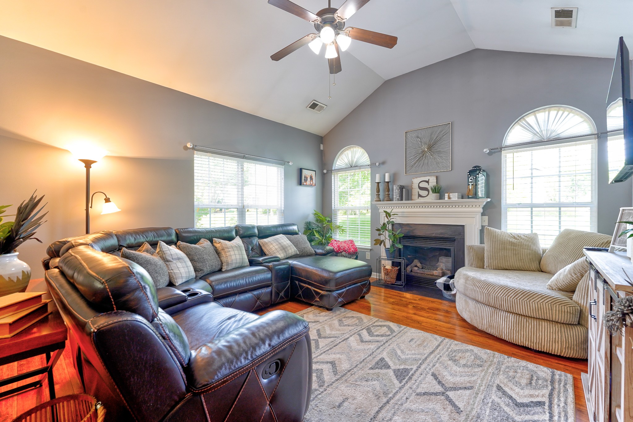 825 S Browns Ln Unit: 1904