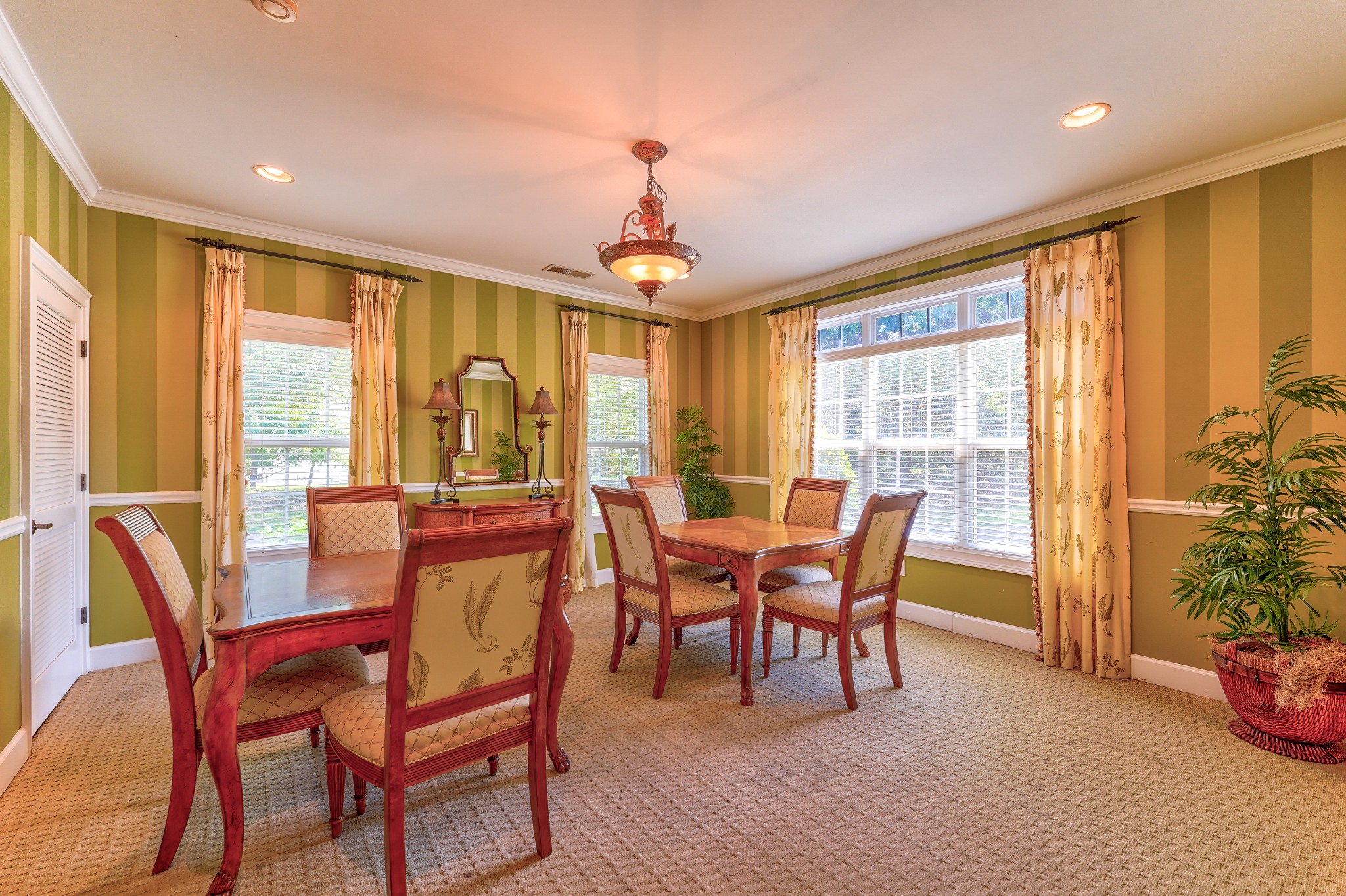 825 S Browns Ln Unit: 1904