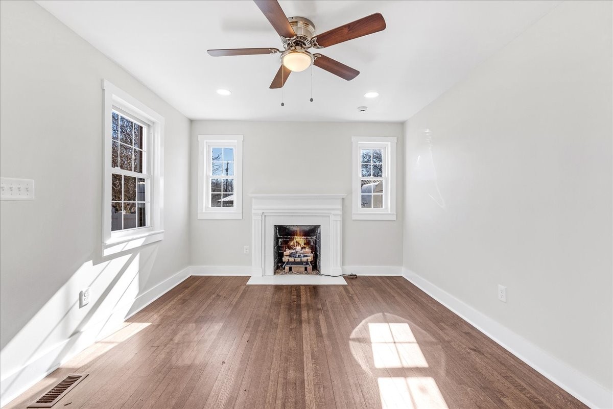 1115 Grantland Ave