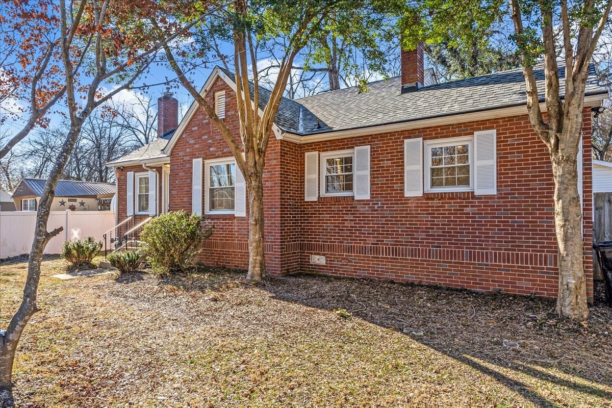 1115 Grantland Ave