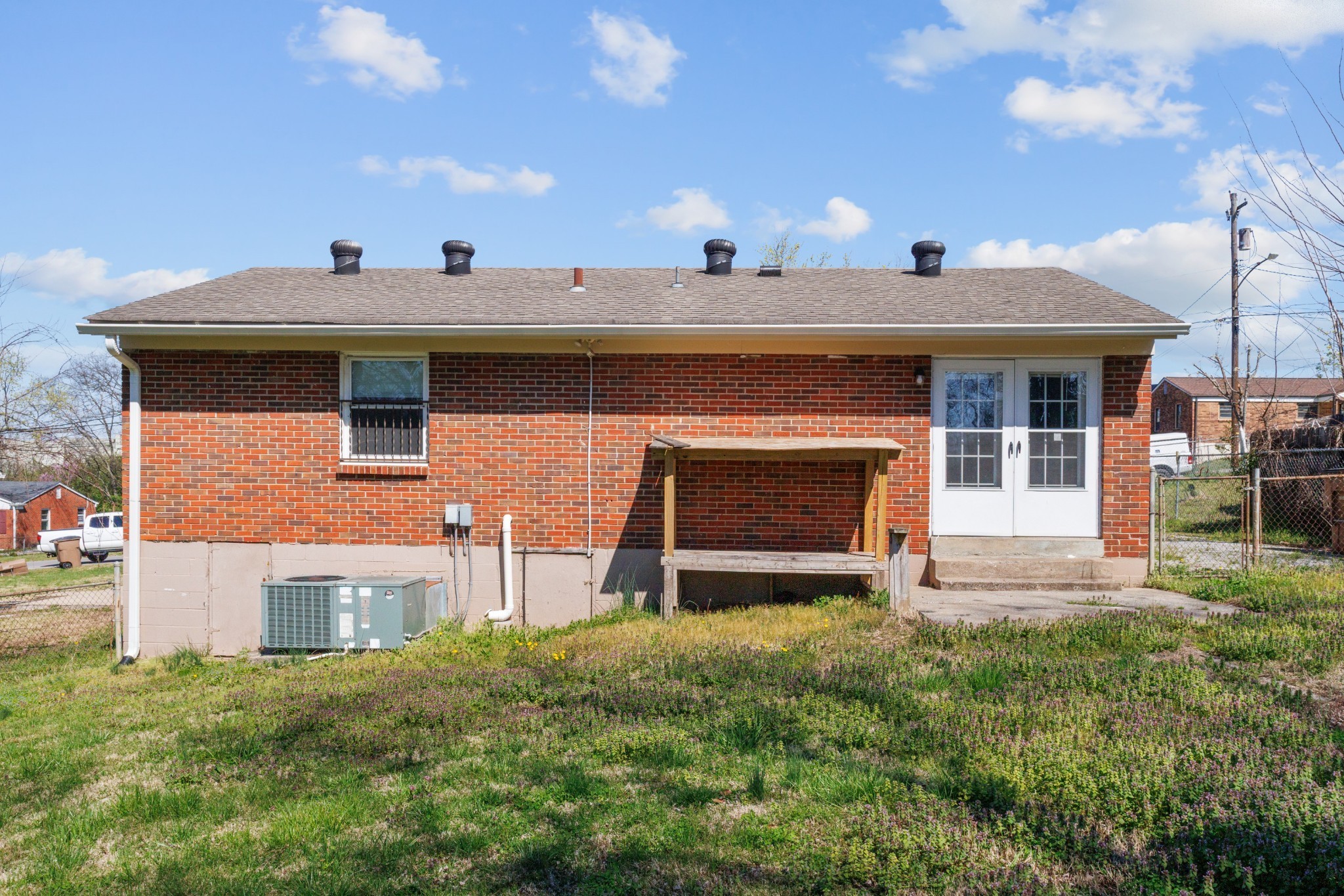 1923 Dabbs Ave