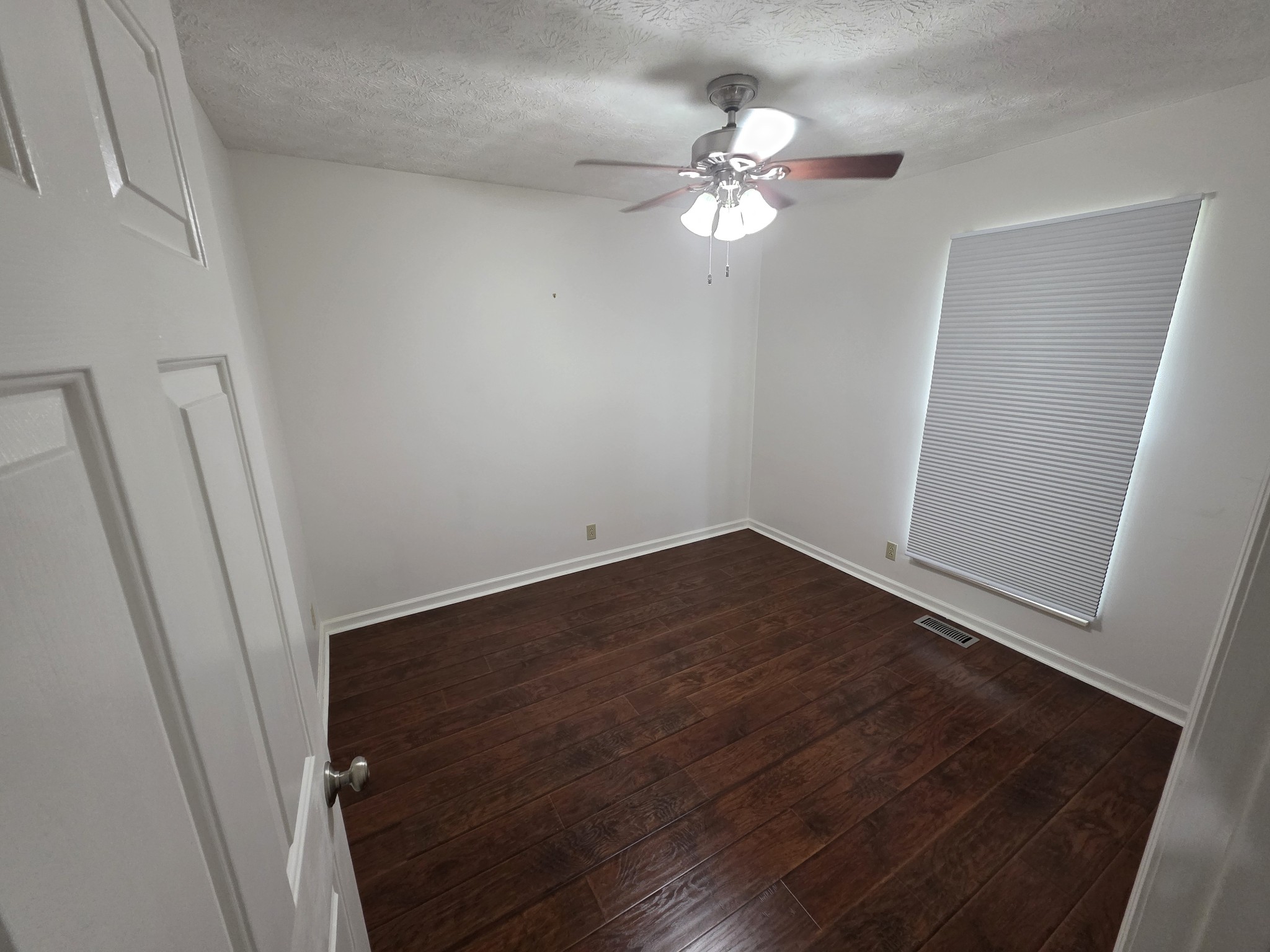 400 Elaine Ct