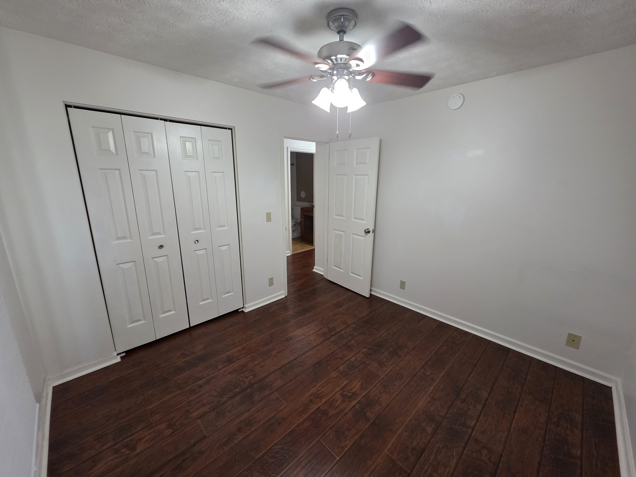 400 Elaine Ct