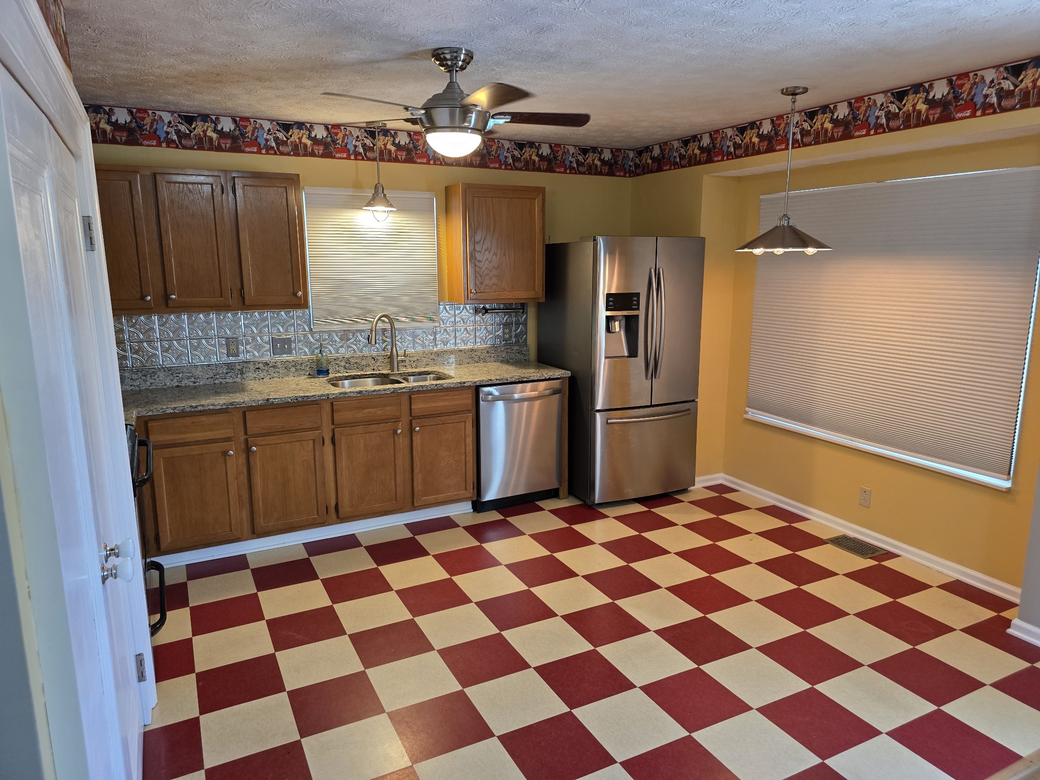 400 Elaine Ct