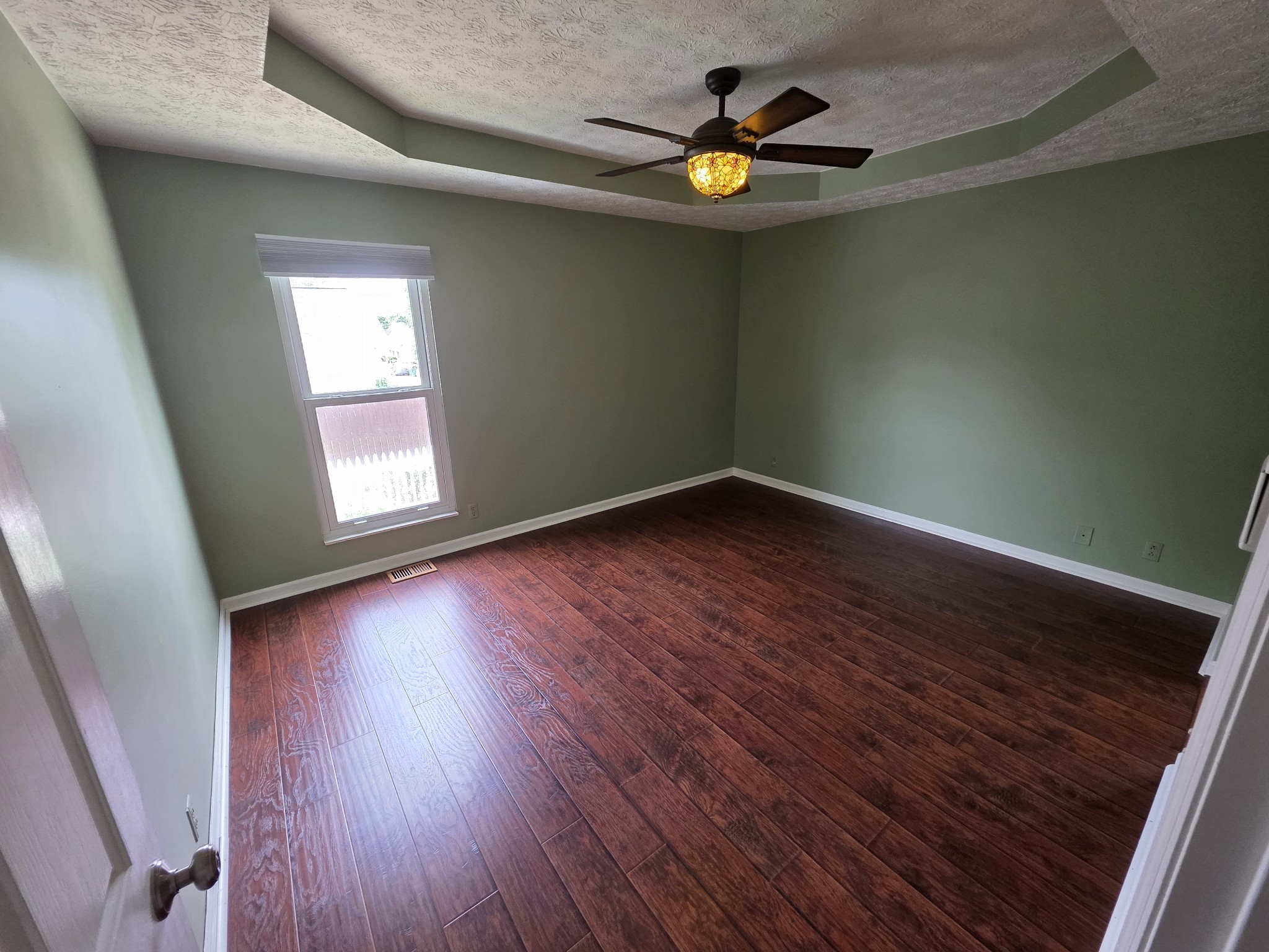 400 Elaine Ct