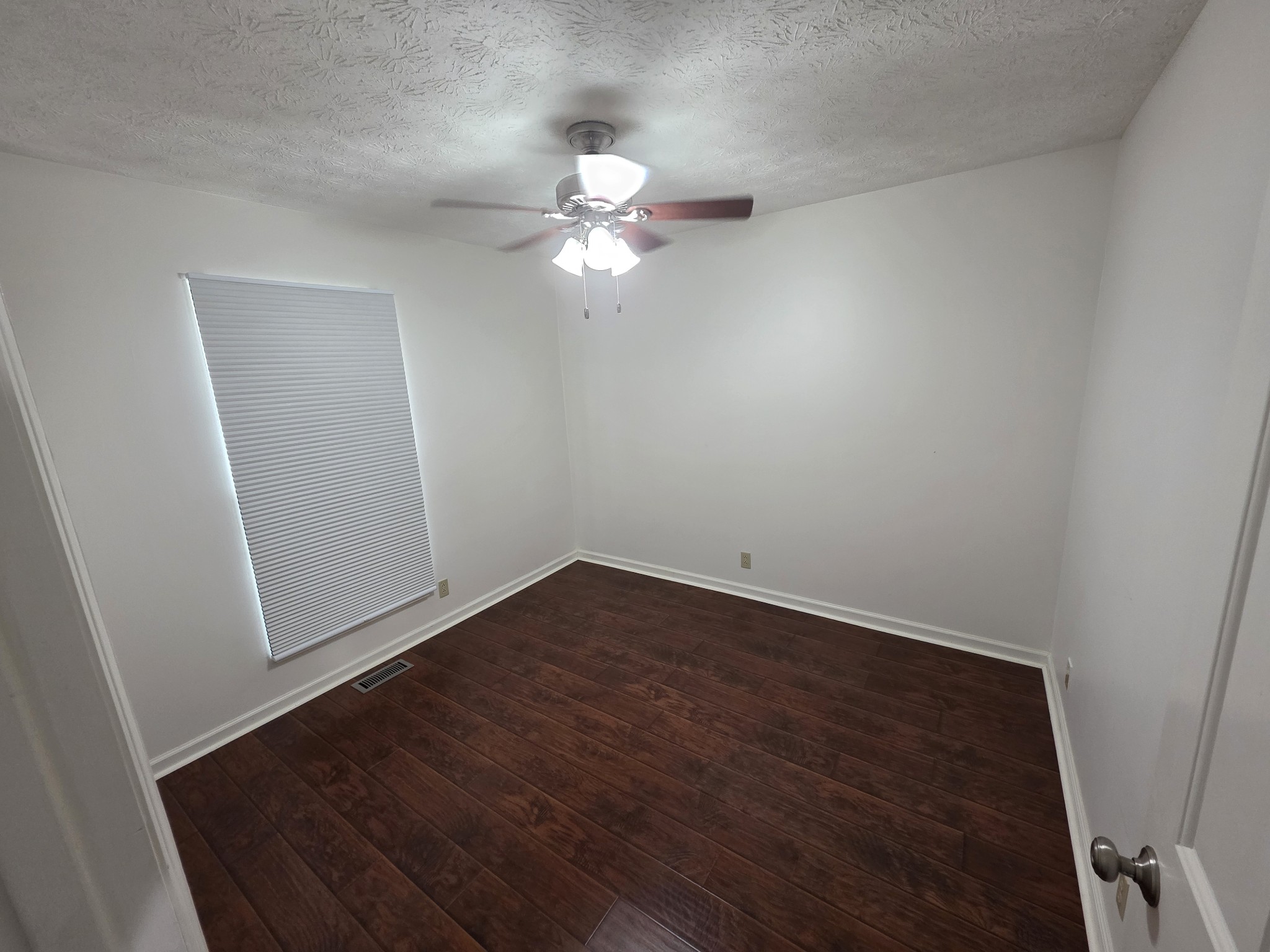 400 Elaine Ct