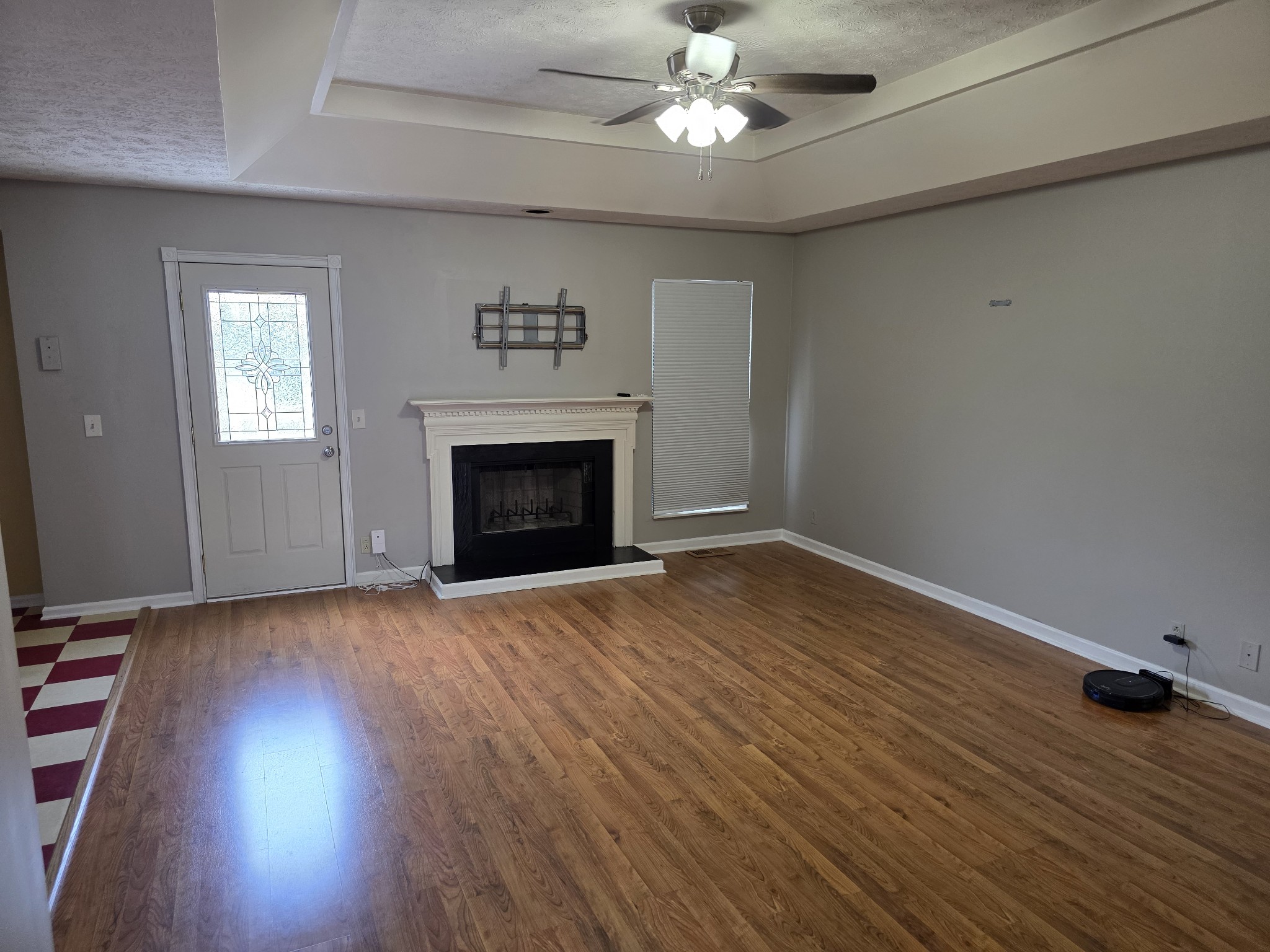 400 Elaine Ct