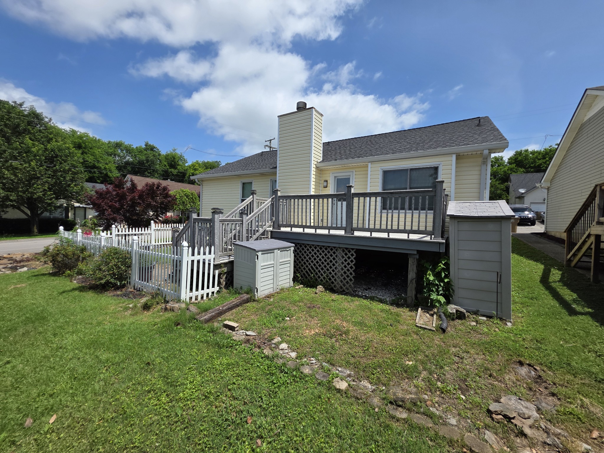 400 Elaine Ct