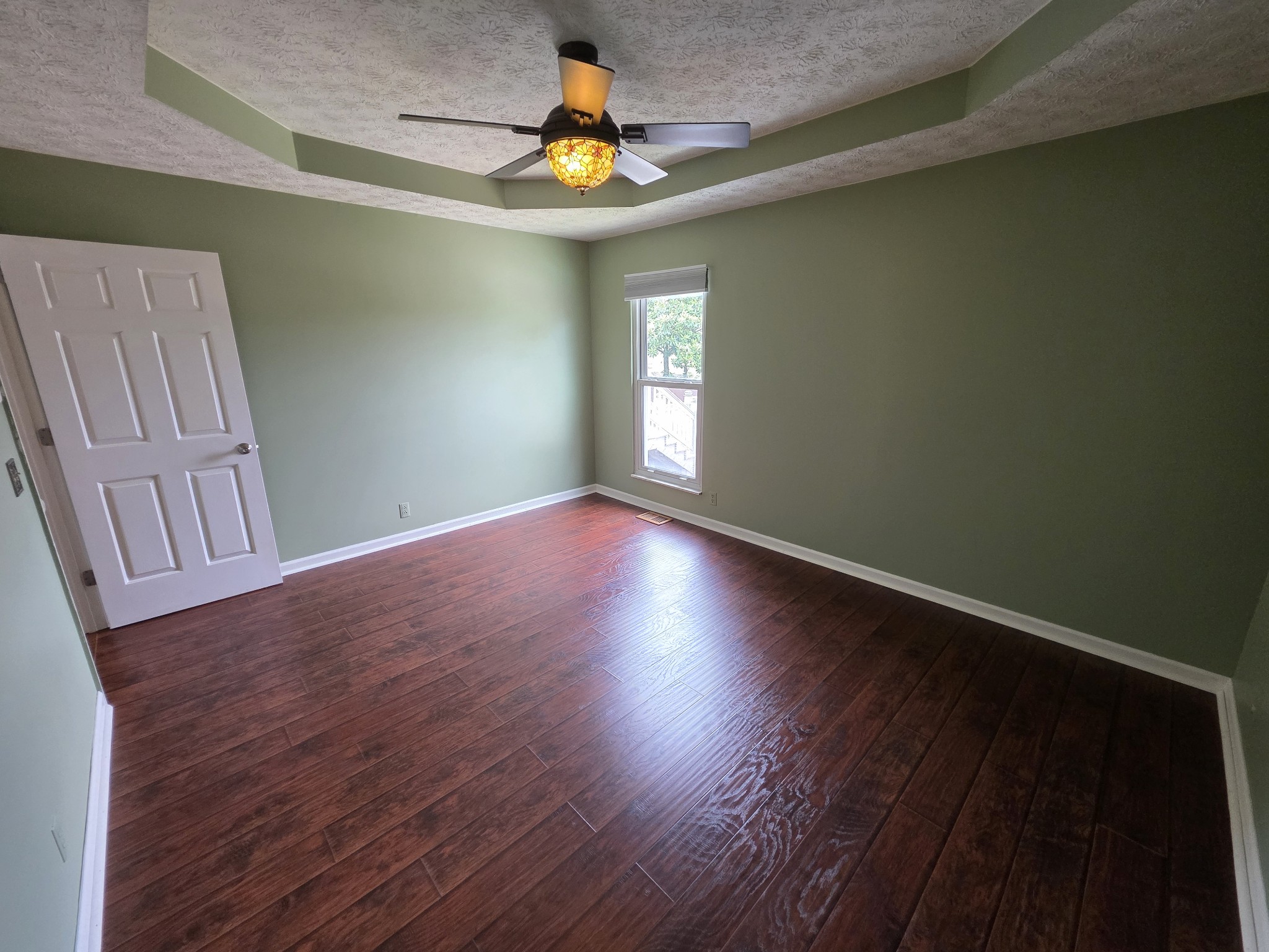 400 Elaine Ct