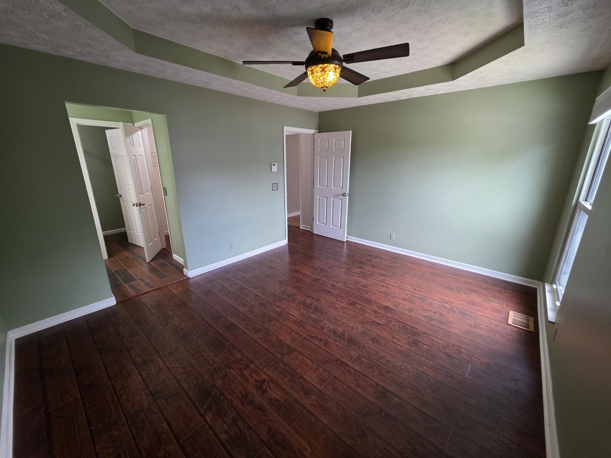 400 Elaine Ct