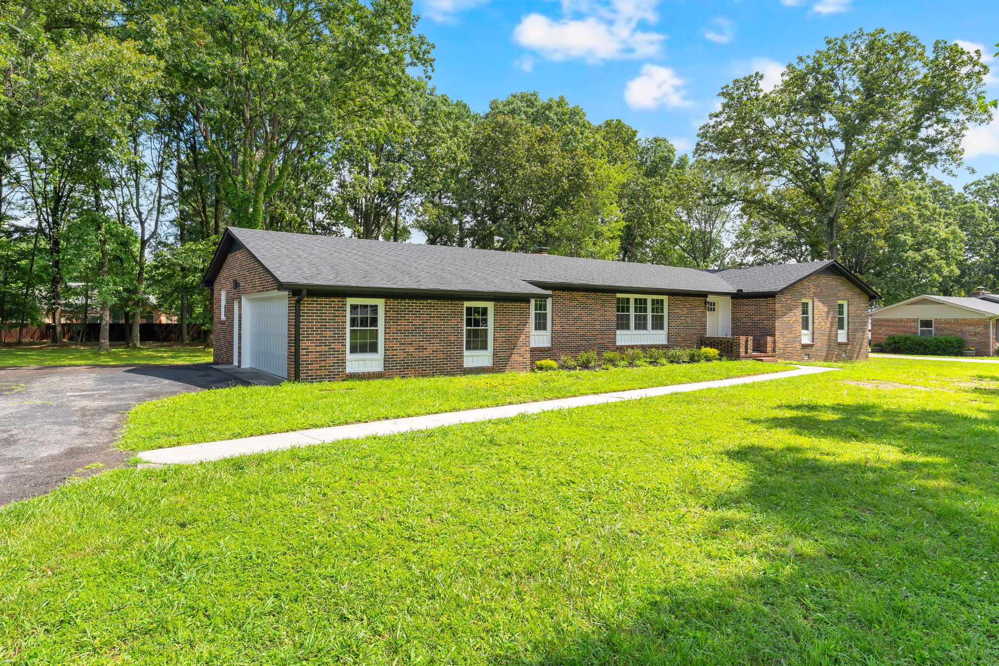 305 Twelve Oaks Rd