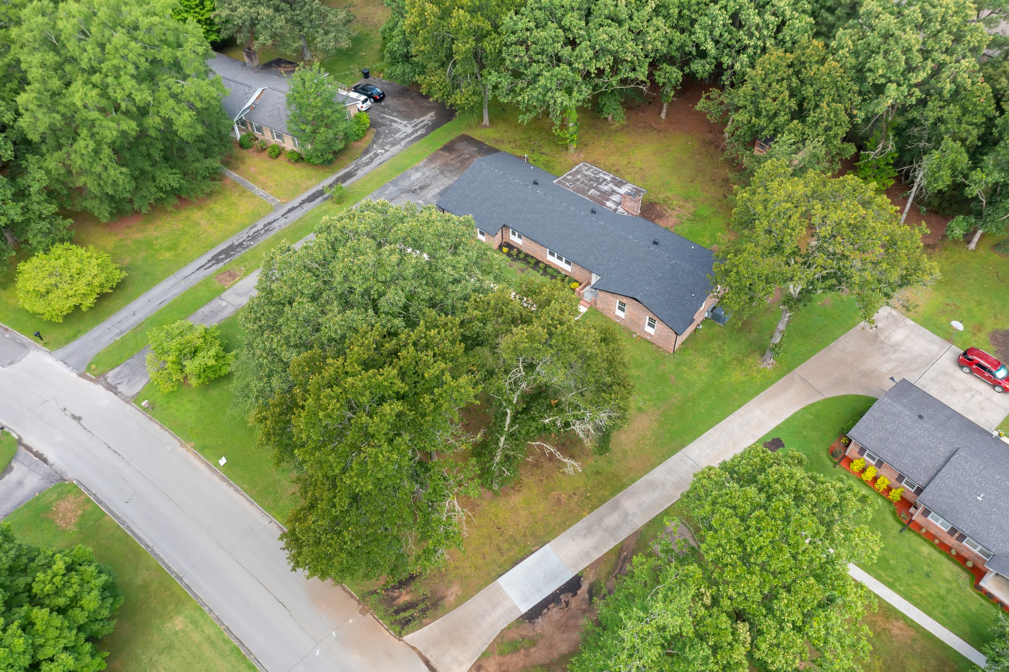 305 Twelve Oaks Rd