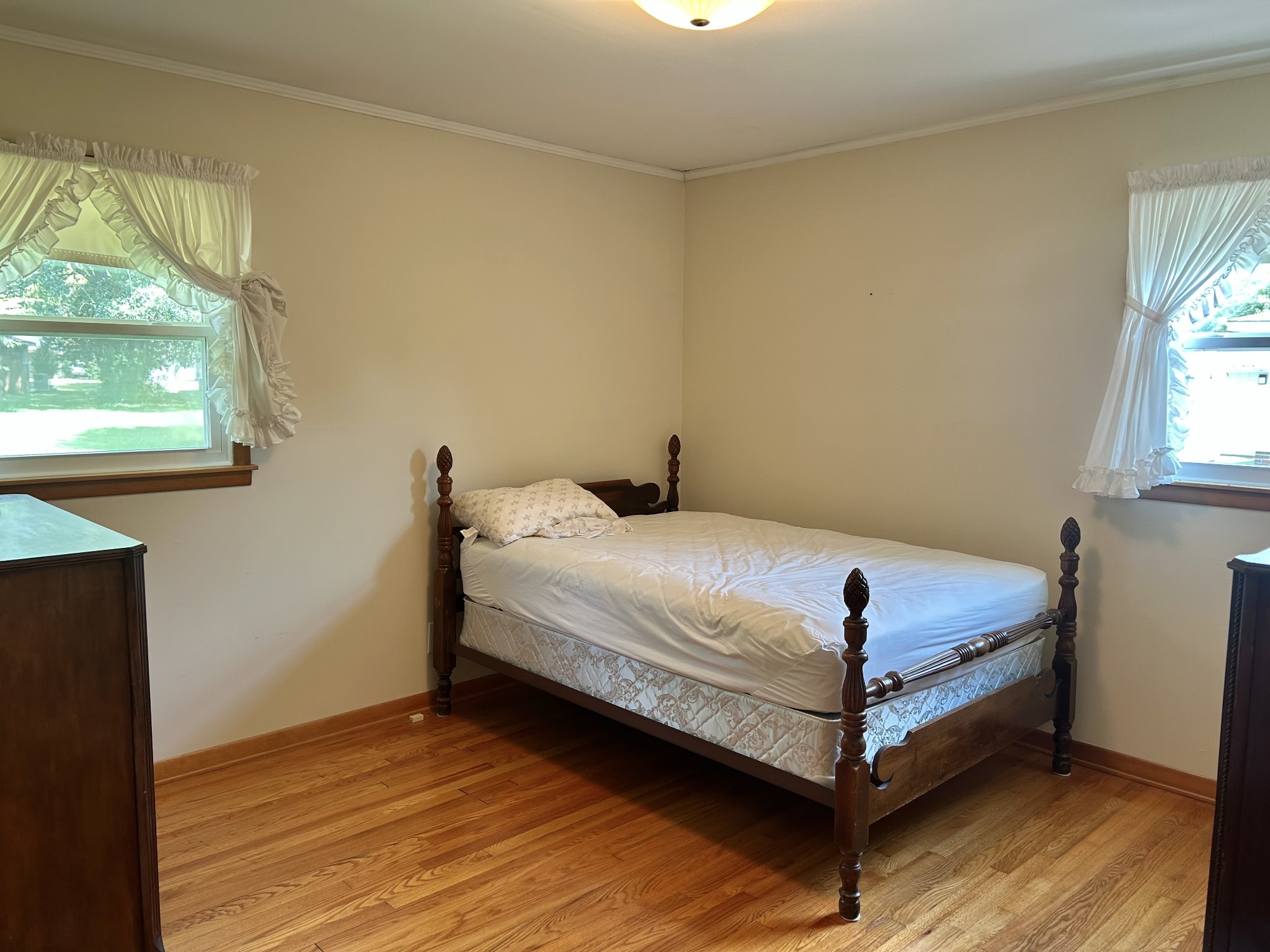 119 Elkins St