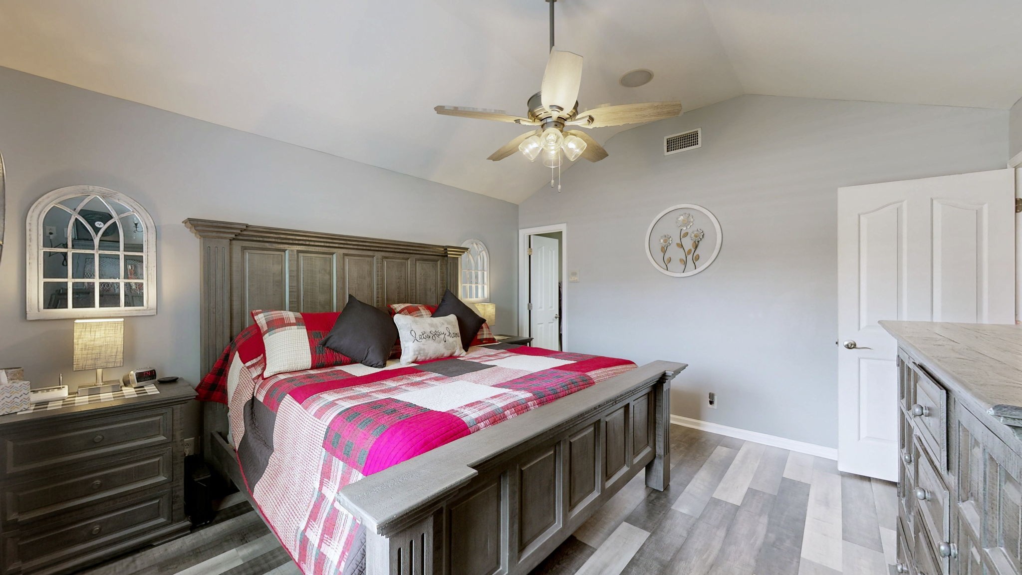 2111 Saint Andrews Dr