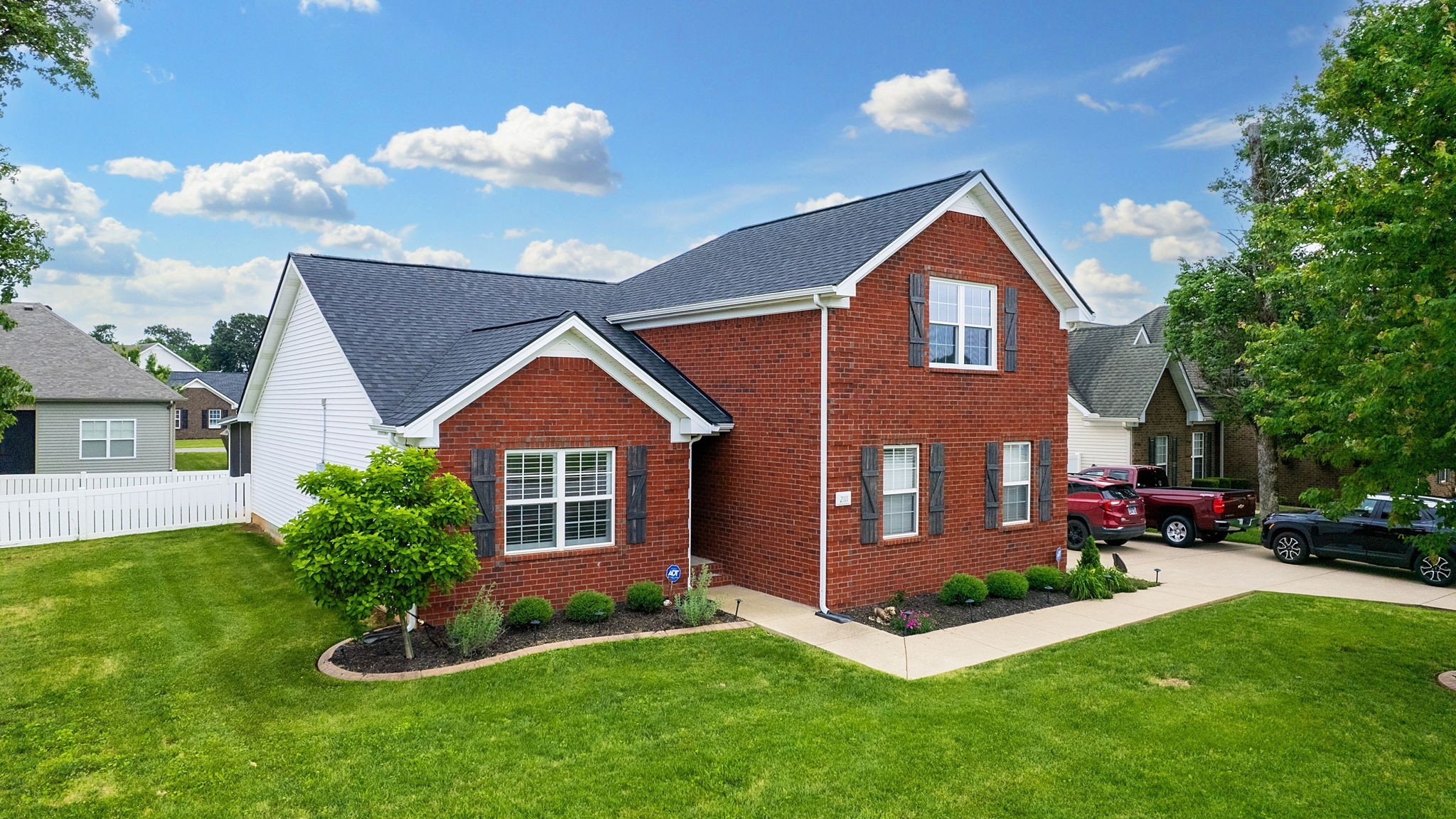 2111 Saint Andrews Dr