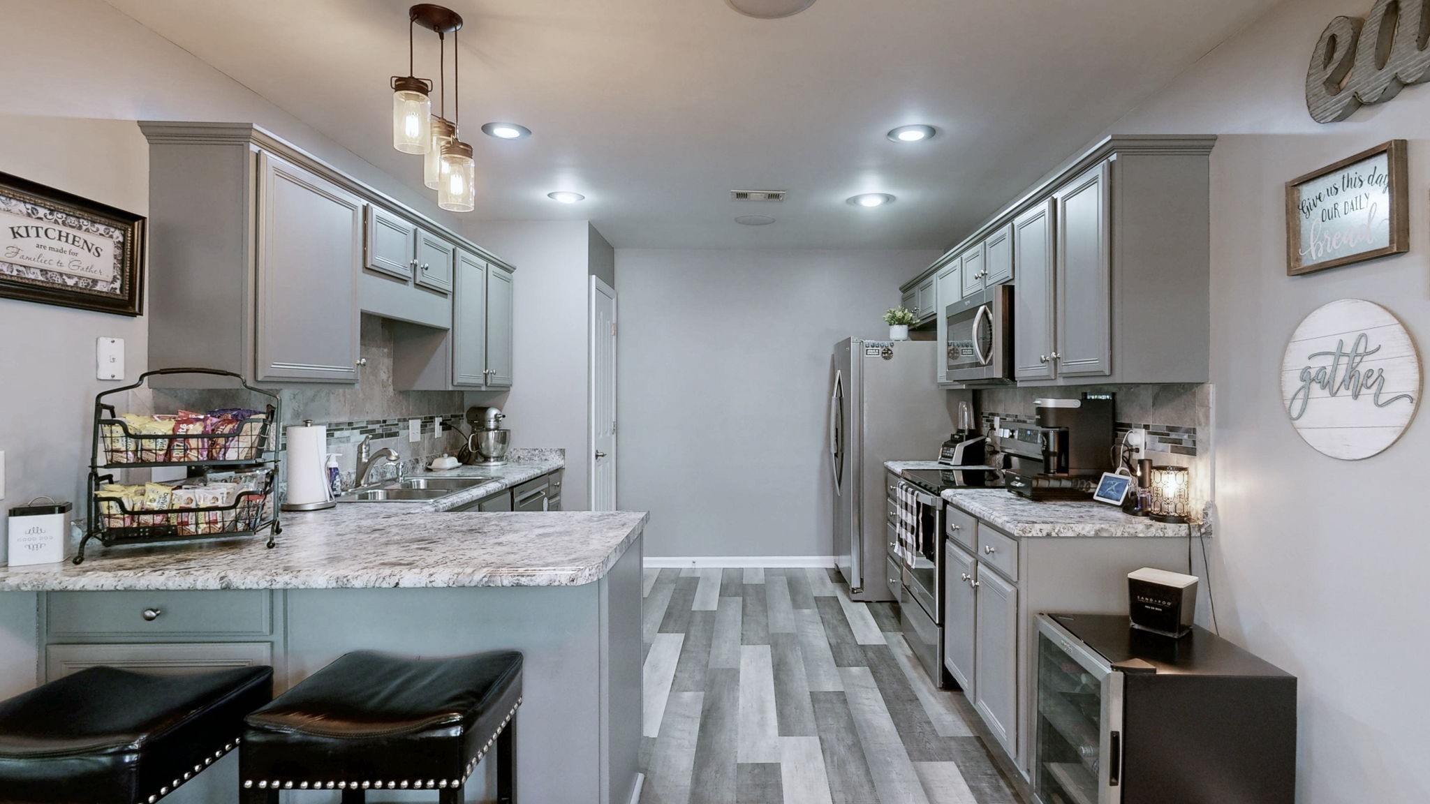 2111 Saint Andrews Dr