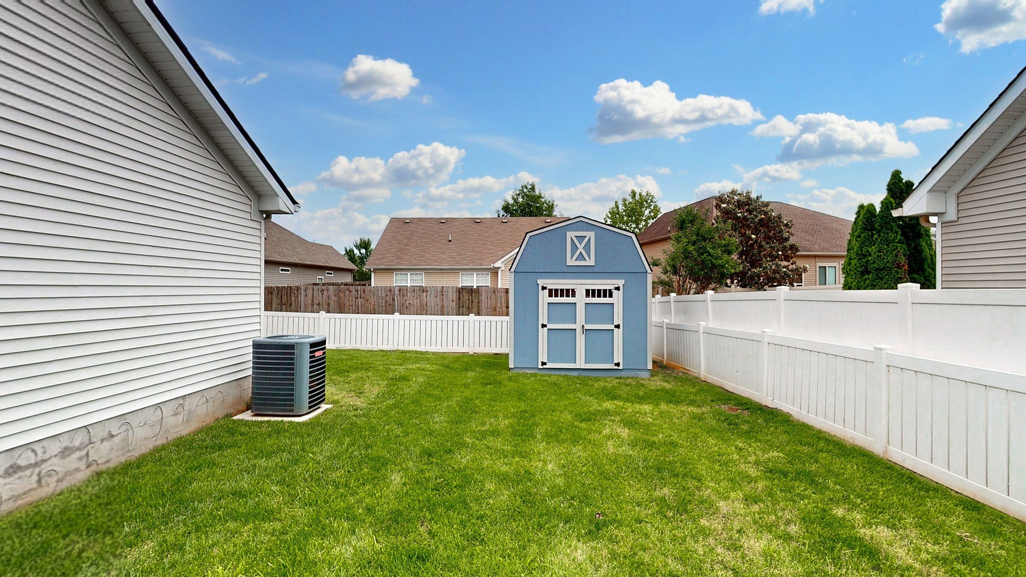 2111 Saint Andrews Dr