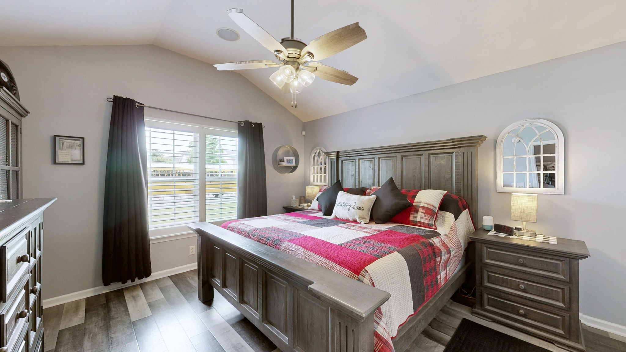2111 Saint Andrews Dr