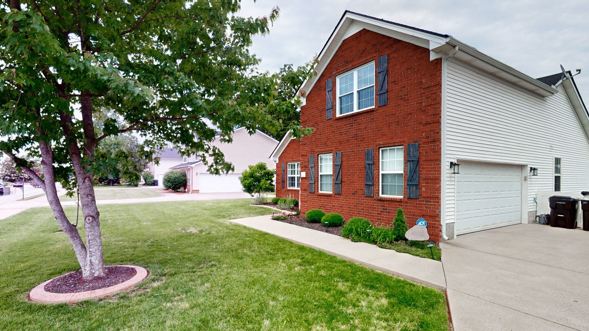 2111 Saint Andrews Dr