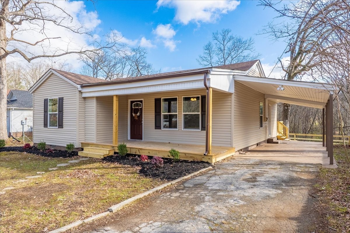 252 Fredonia Rd